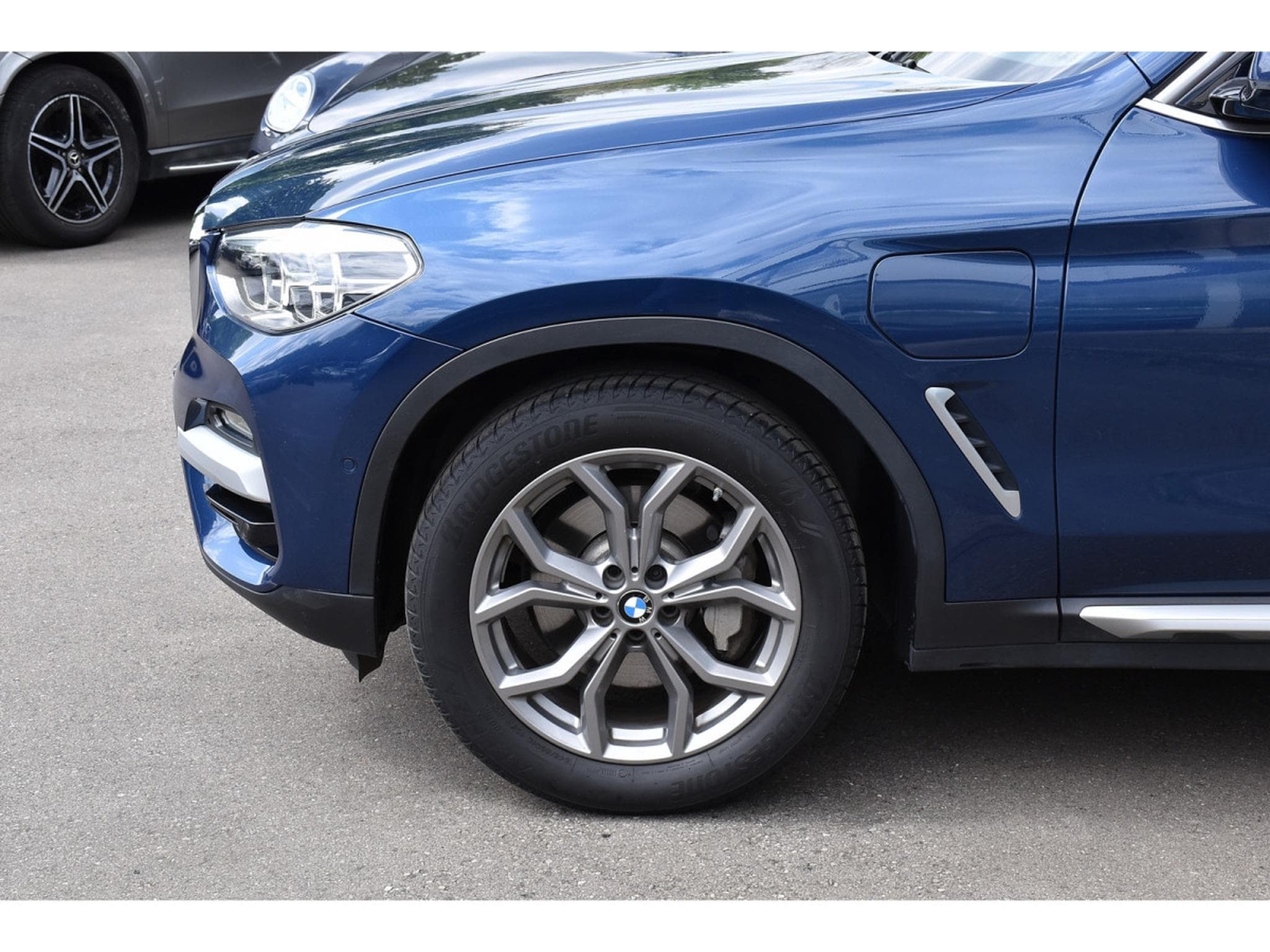 BMW X3 2.0iA xDrive30e Xline CUIR MEMO LANE SIDE HUD CAM JA19 (2021) - Photo 5