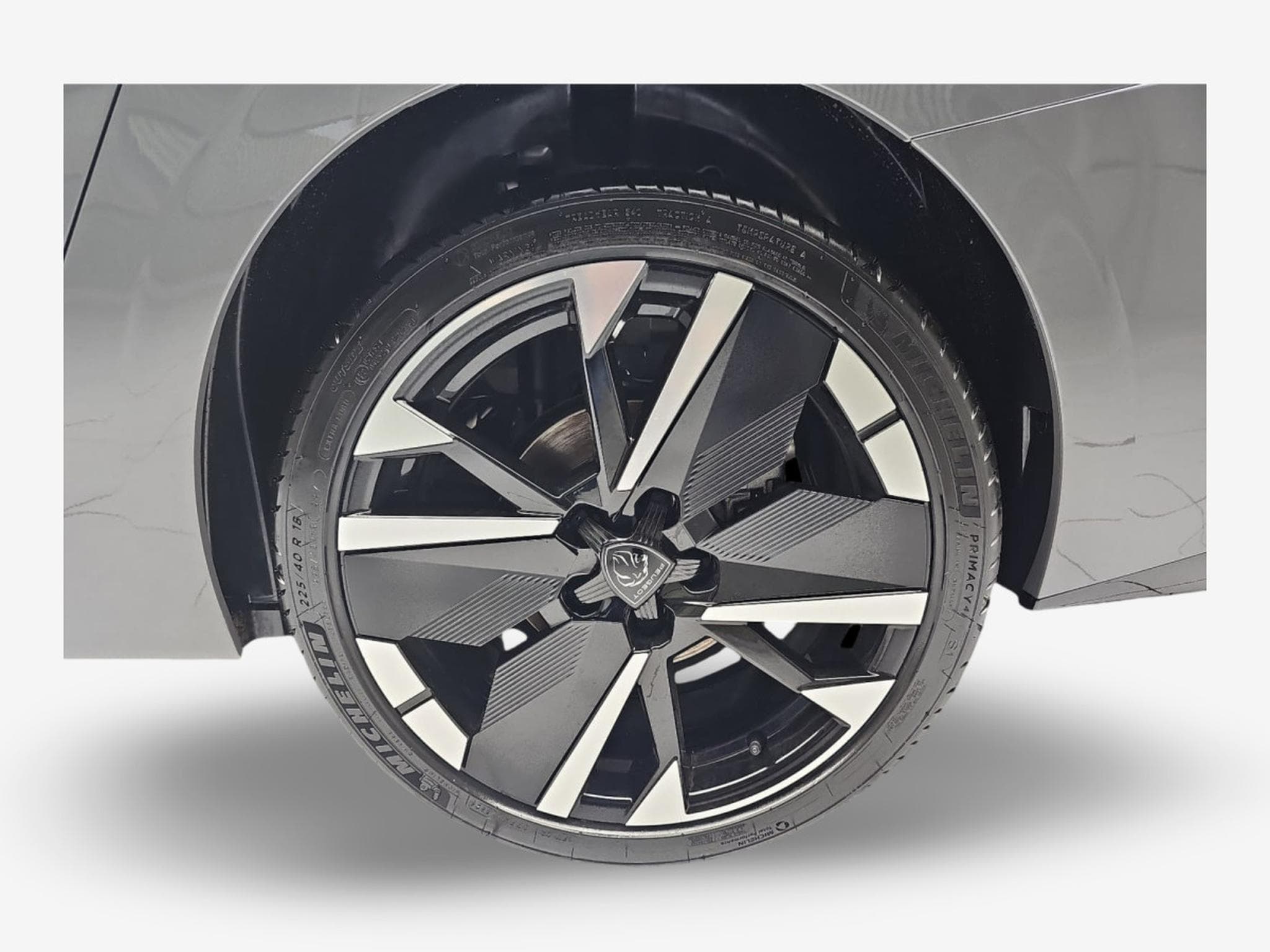 Peugeot 308 1.2 Hybrid e-DSC6 145 GT (2026) - Photo 6