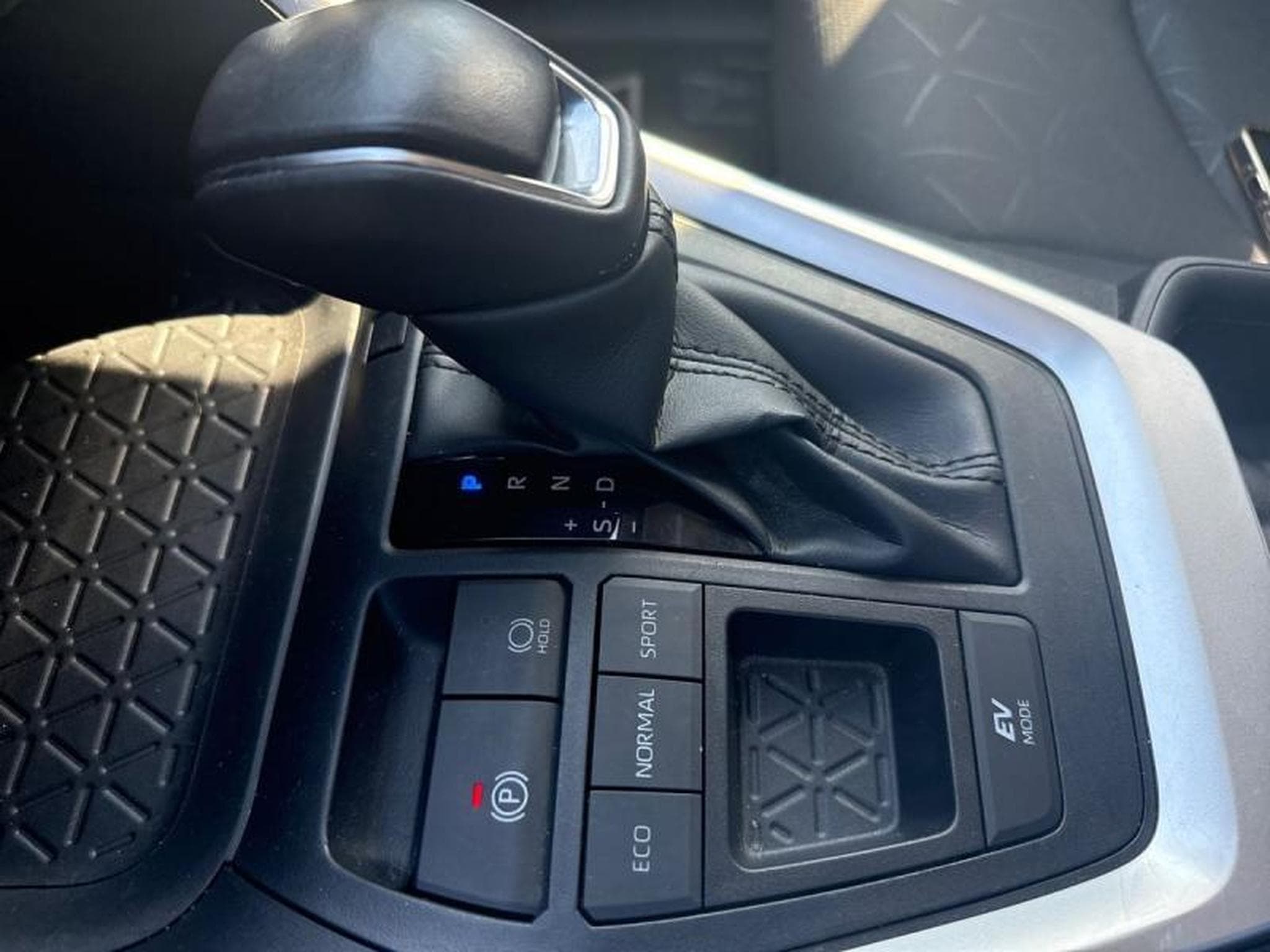Toyota RAV 4 Dynamic plus (2022) - Foto 17