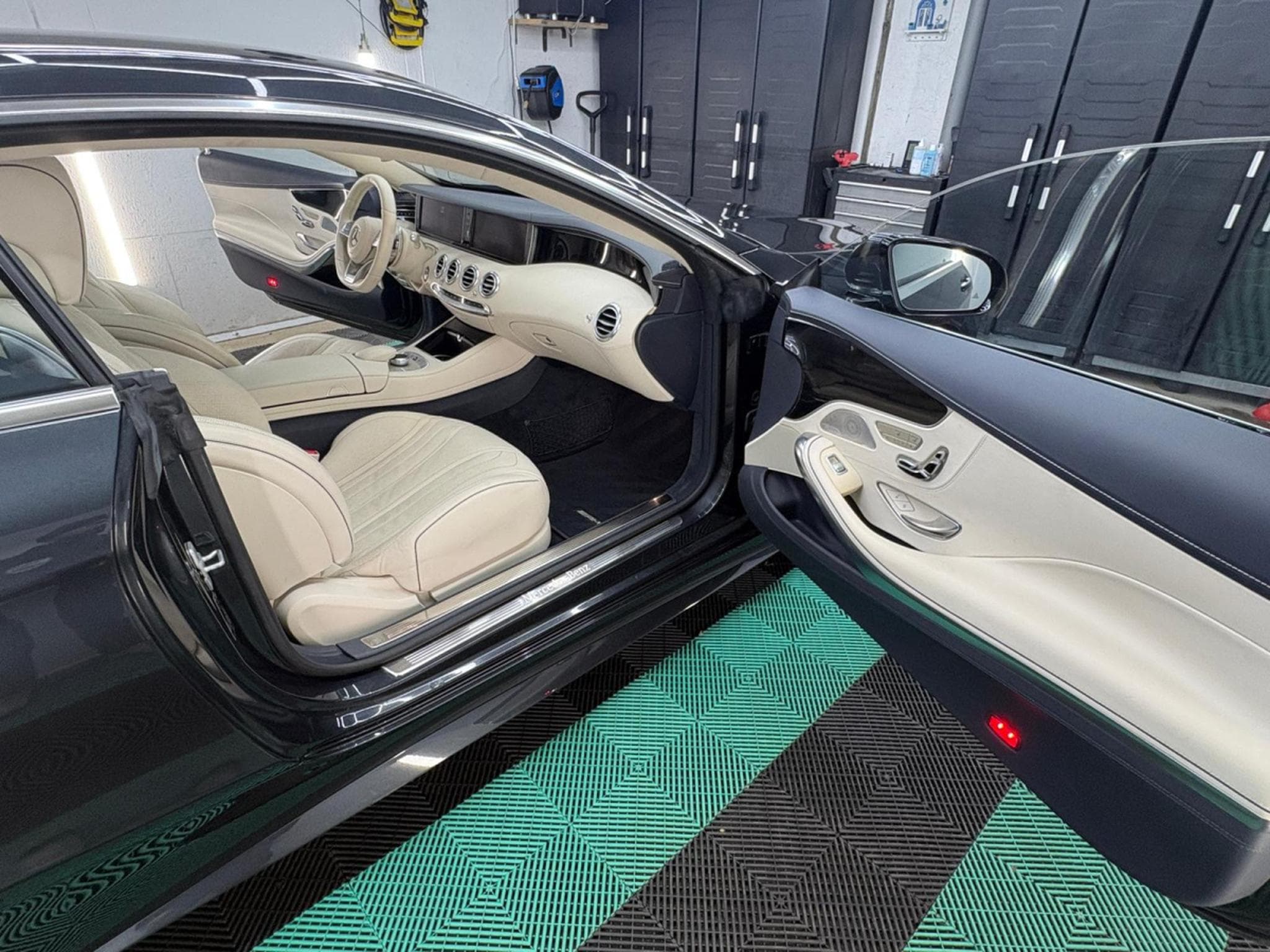 Mercedes S 500 Coupé 4 Matic AMG Line Exklusiv Klimasitze Burmester 360° 20 (2016) - Foto 9