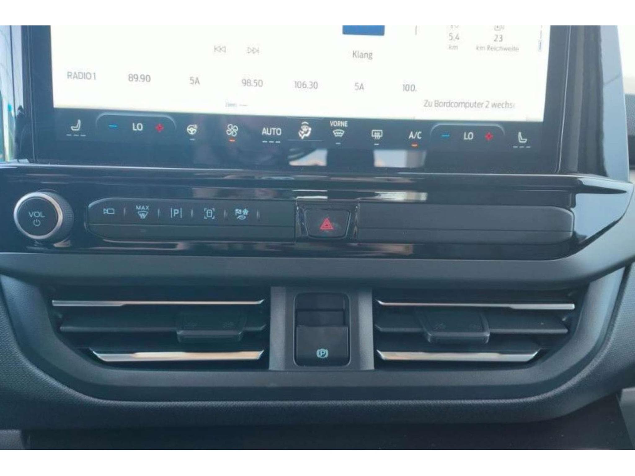Ford Tourneo 320 L2H1 VA Autm. TitaniumX (2026) - Foto 14
