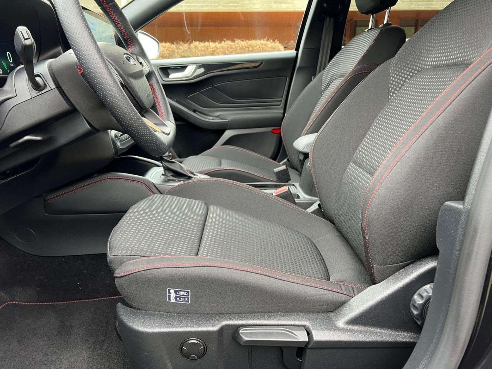 Ford Focus 1.0 EcoBoost Hybrid Aut. ST-LINE X (2025) - Foto 6