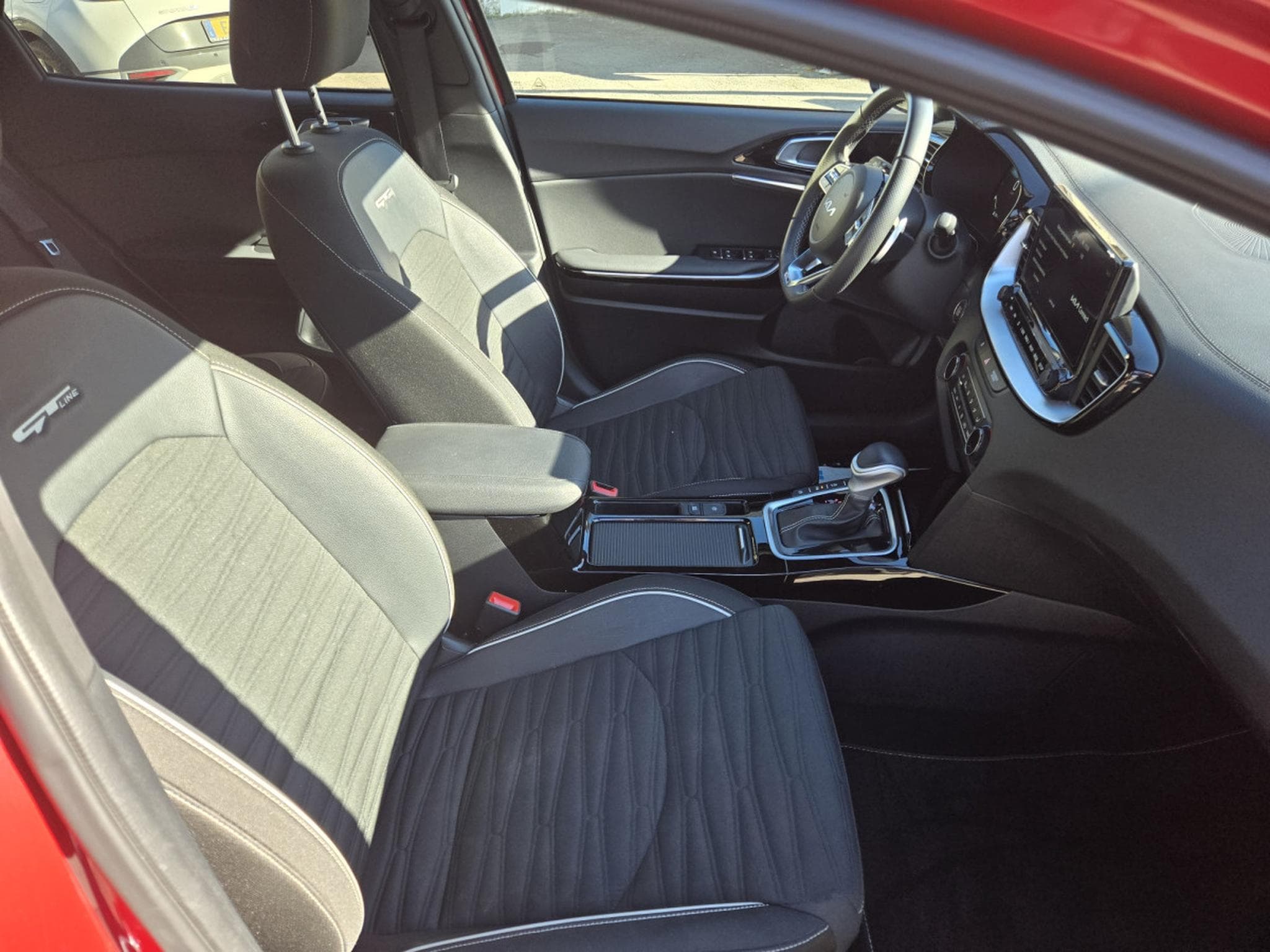 Kia XCeed GT Line 1.6T 204 DCT (2023) - Photo 8