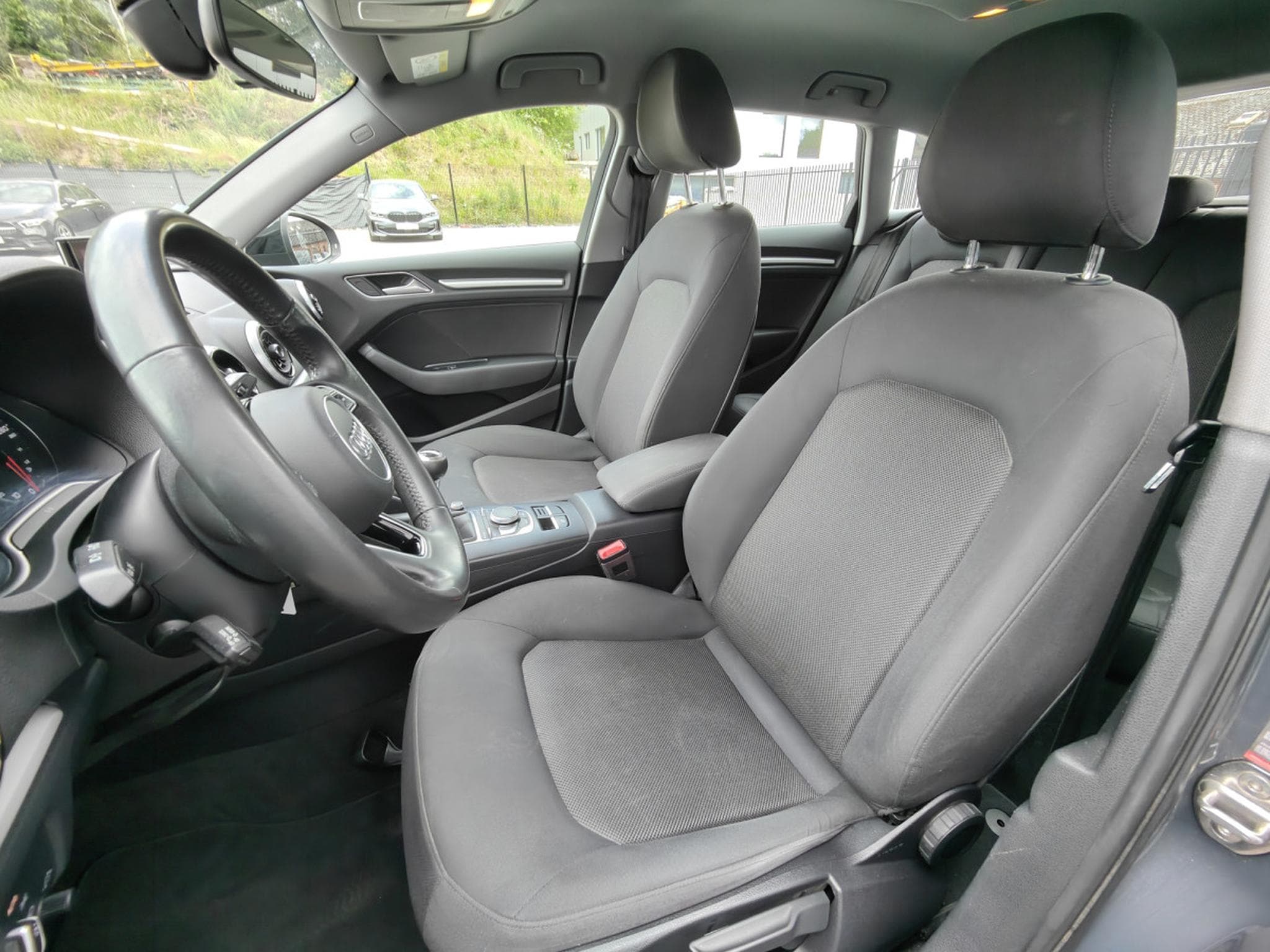 Audi A3 30 TFSI GPS BLUETOOTH RADAR ARR CLIM AUTO XENON (2020) - Photo 11
