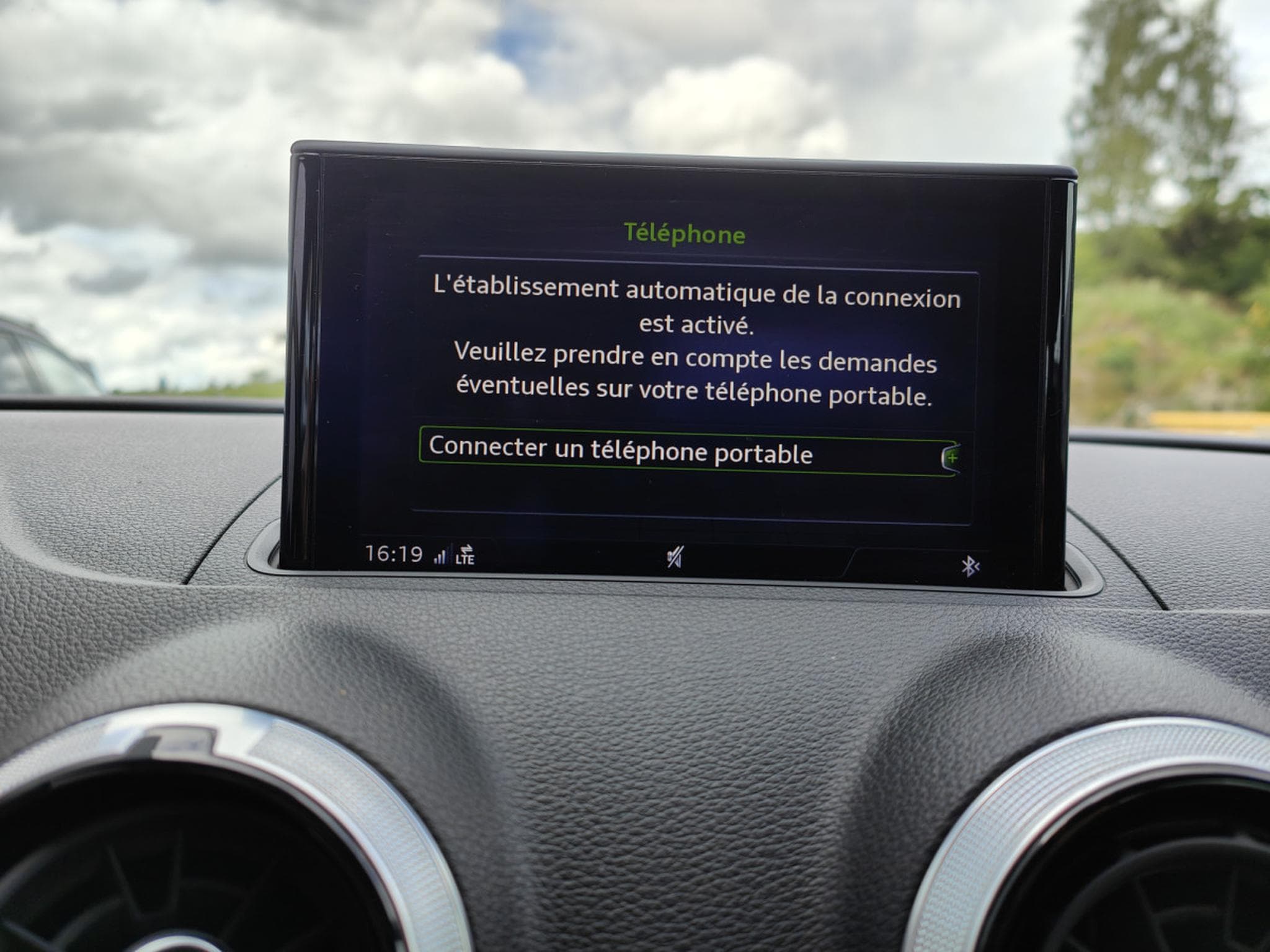 Audi A3 30 TFSI GPS BLUETOOTH RADAR ARR CLIM AUTO XENON (2020) - Photo 17