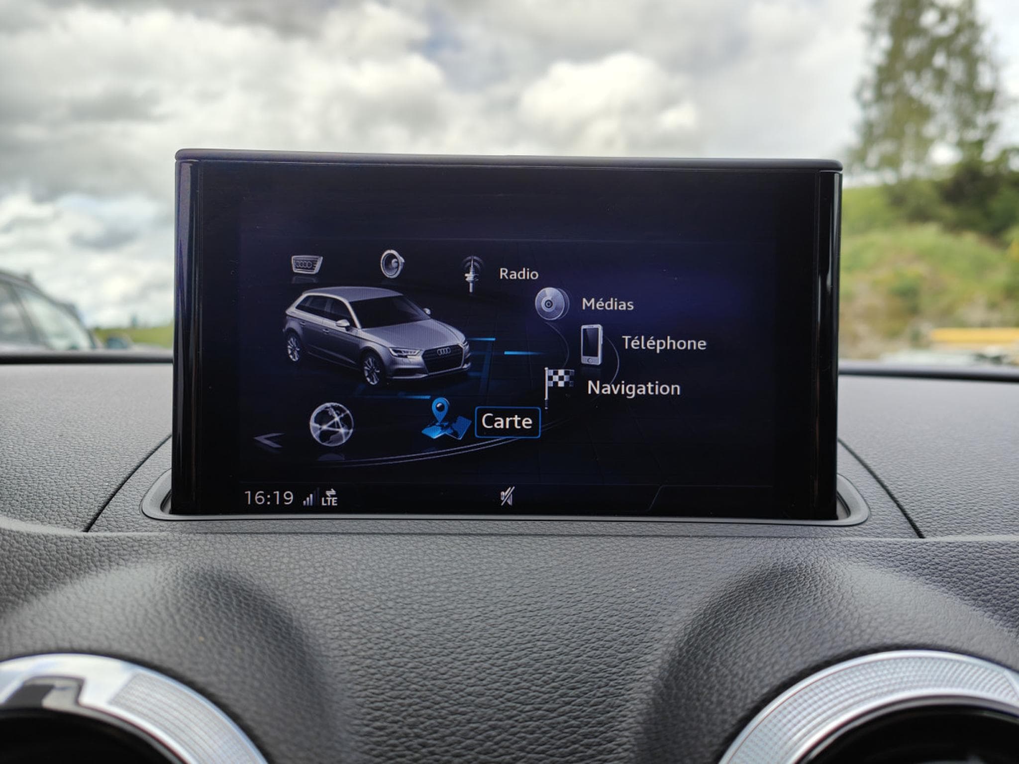 Audi A3 30 TFSI GPS BLUETOOTH RADAR ARR CLIM AUTO XENON (2020) - Photo 18