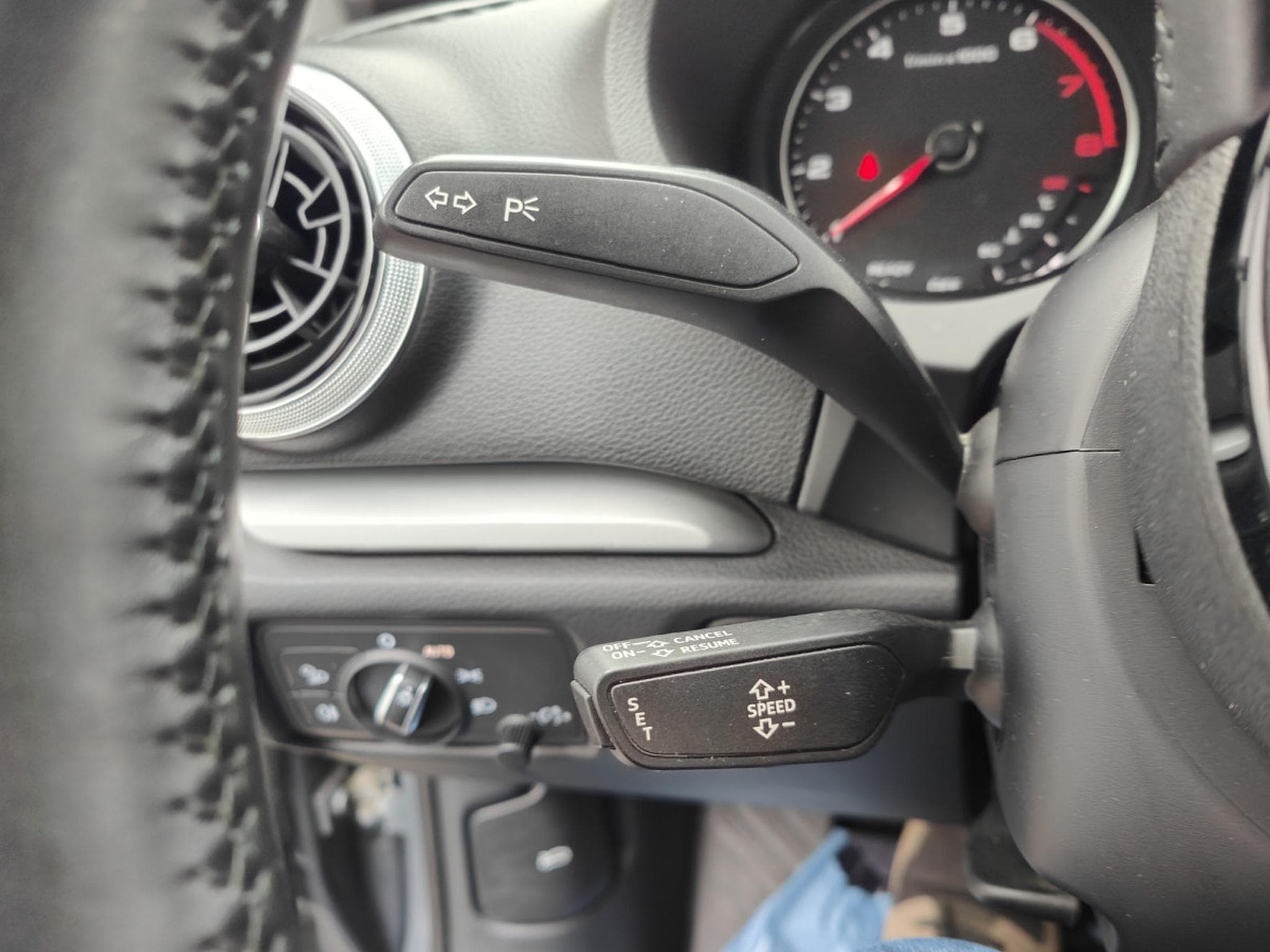 Audi A3 30 TFSI GPS BLUETOOTH RADAR ARR CLIM AUTO XENON (2020) - Photo 21
