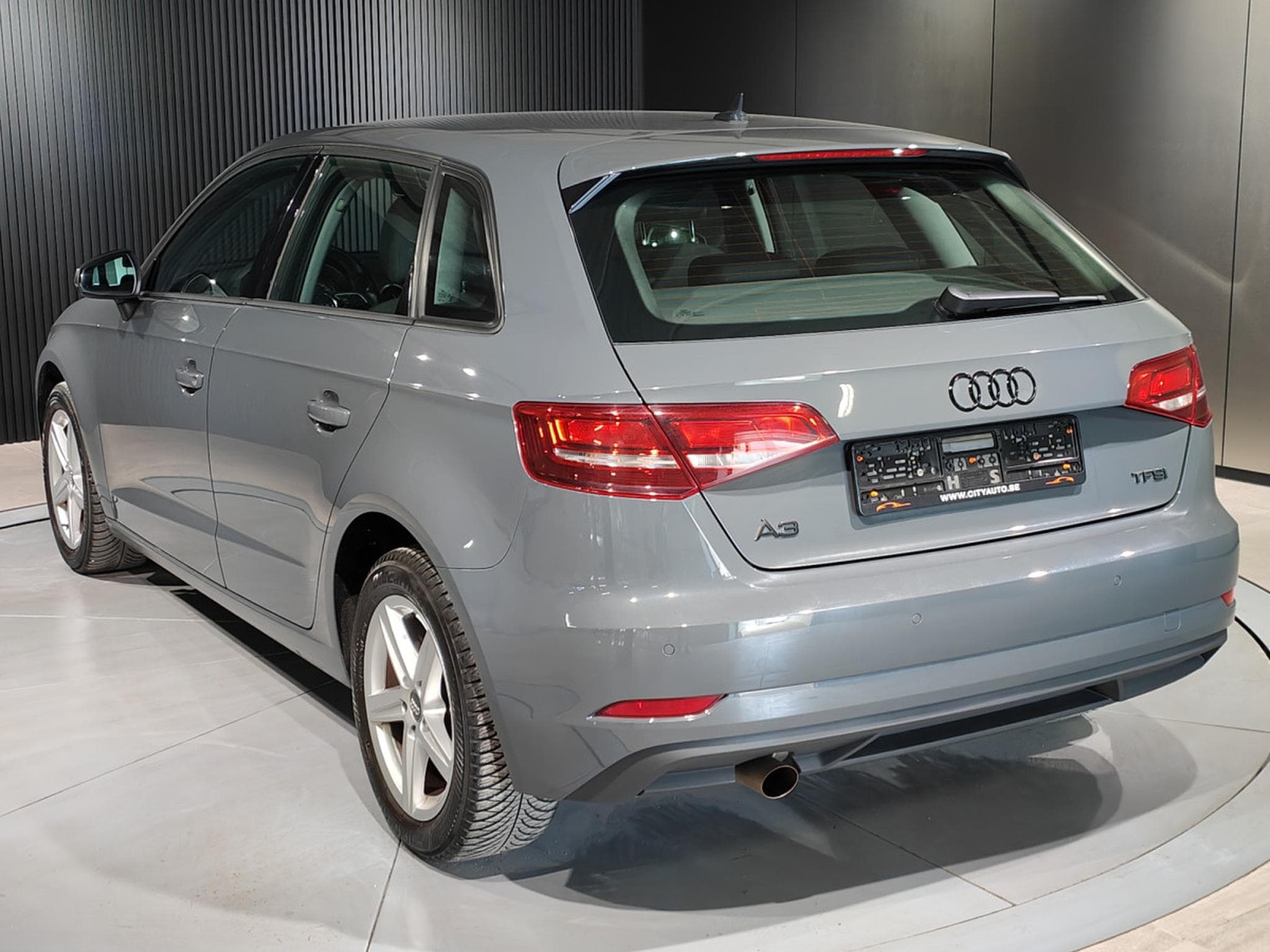 Audi A3 30 TFSI GPS BLUETOOTH RADAR ARR CLIM AUTO XENON (2020) - Photo 4