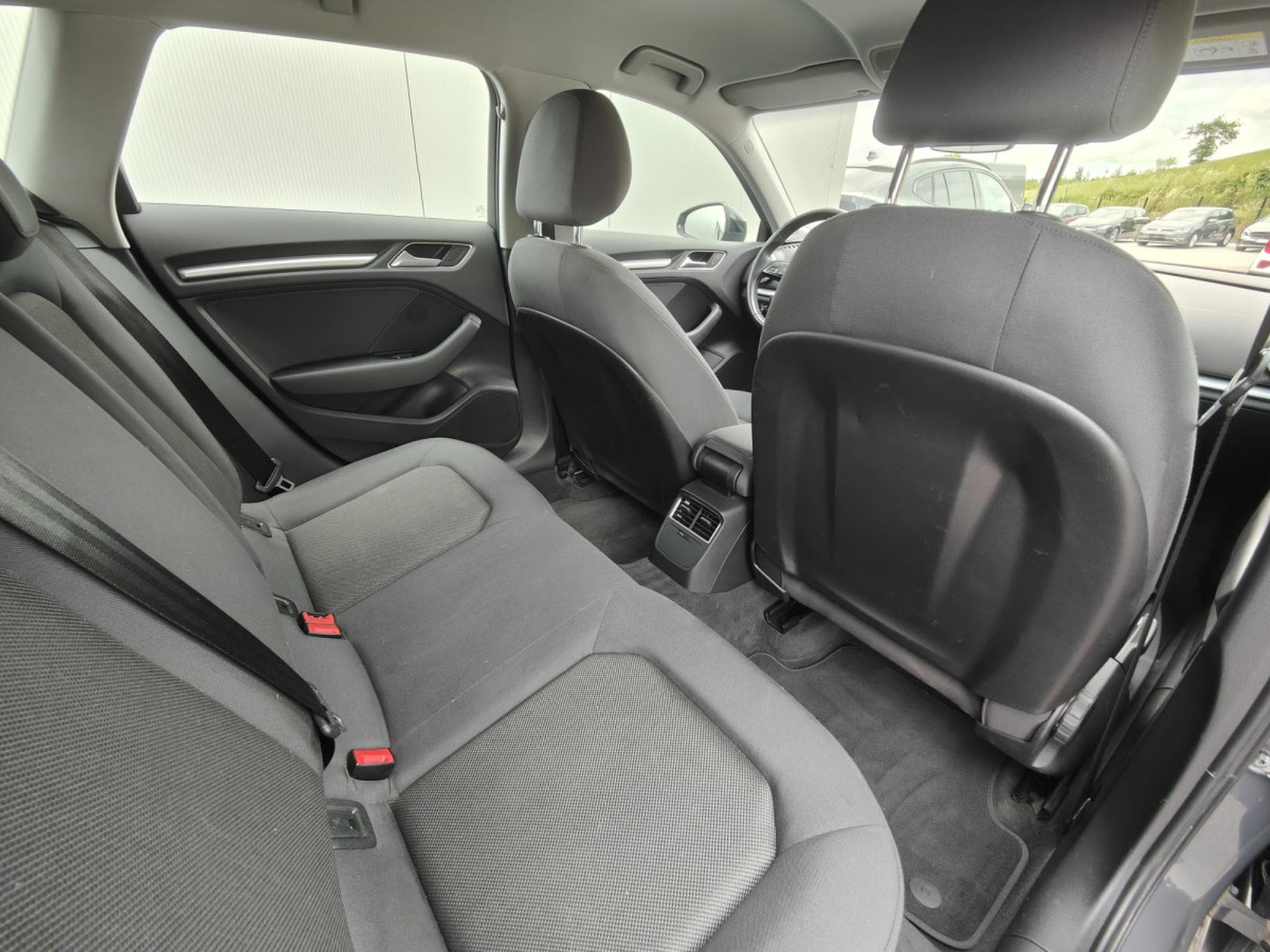 Audi A3 30 TFSI GPS BLUETOOTH RADAR ARR CLIM AUTO XENON (2020) - Photo 8