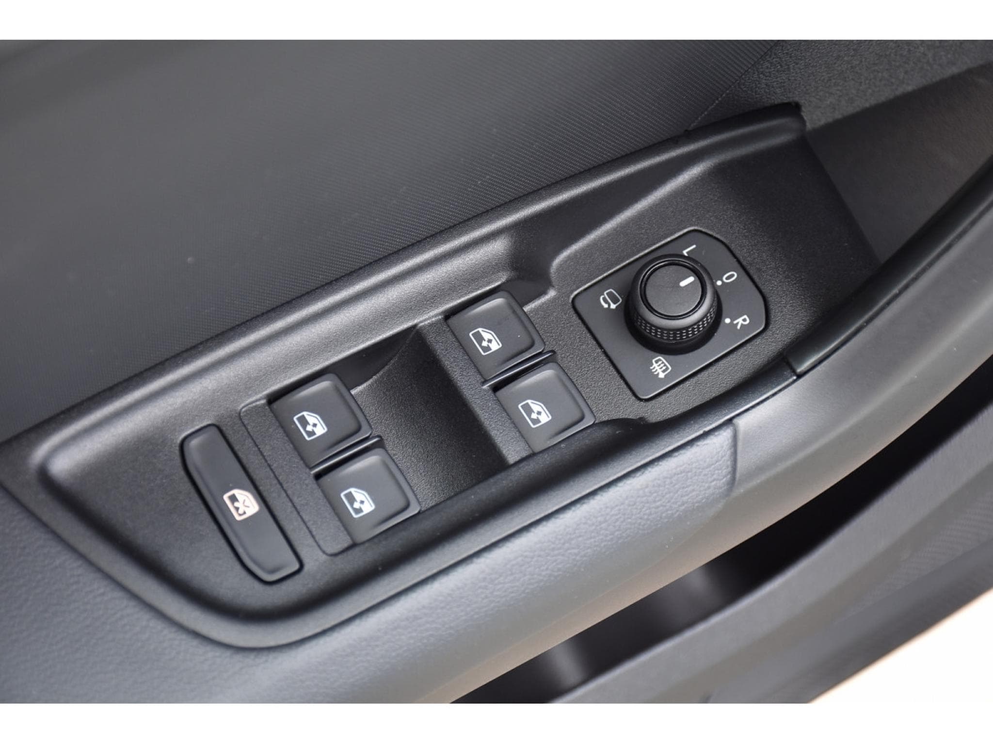 Audi A1 Allstreet 35 TFSI S-Line S-Tronic REGUL LANE GPS KEYLESS CAM (2025) - Photo 22