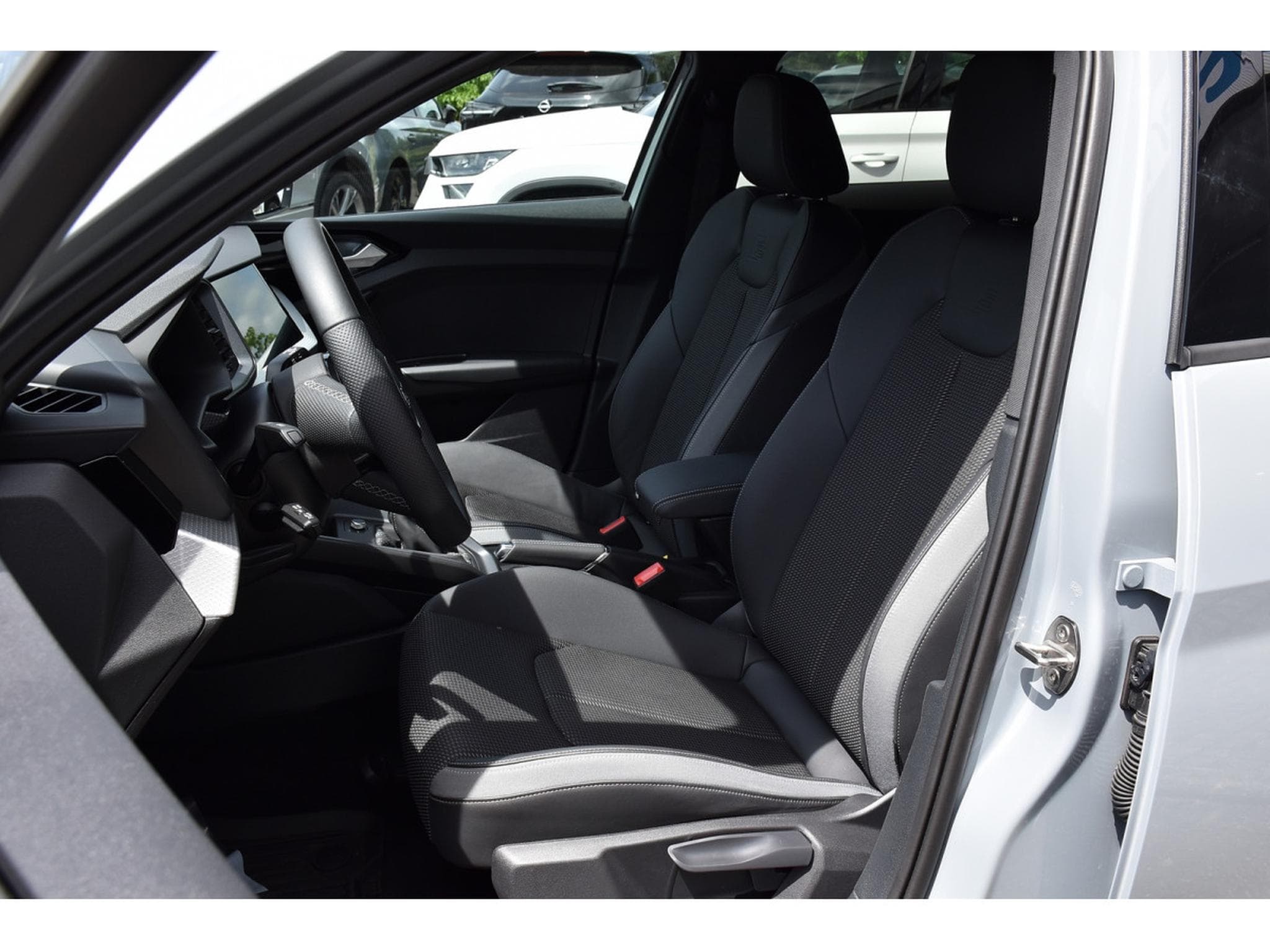 Audi A1 Allstreet 35 TFSI S-Line S-Tronic REGUL LANE GPS KEYLESS CAM (2025) - Photo 6