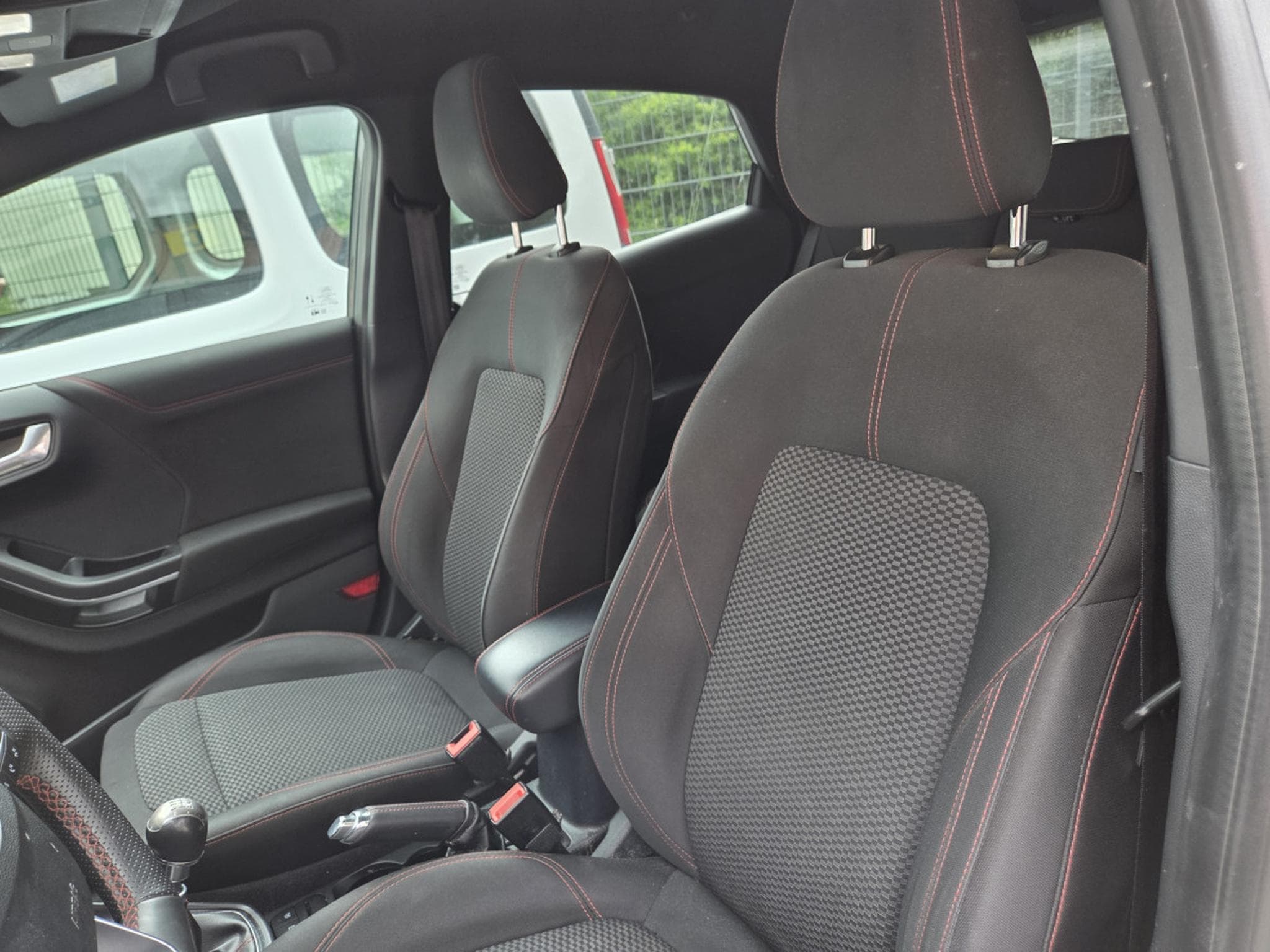 Ford Puma 1.0 ECOBOOST HYBRID 125CV ST-LINE (2021) - Photo 8