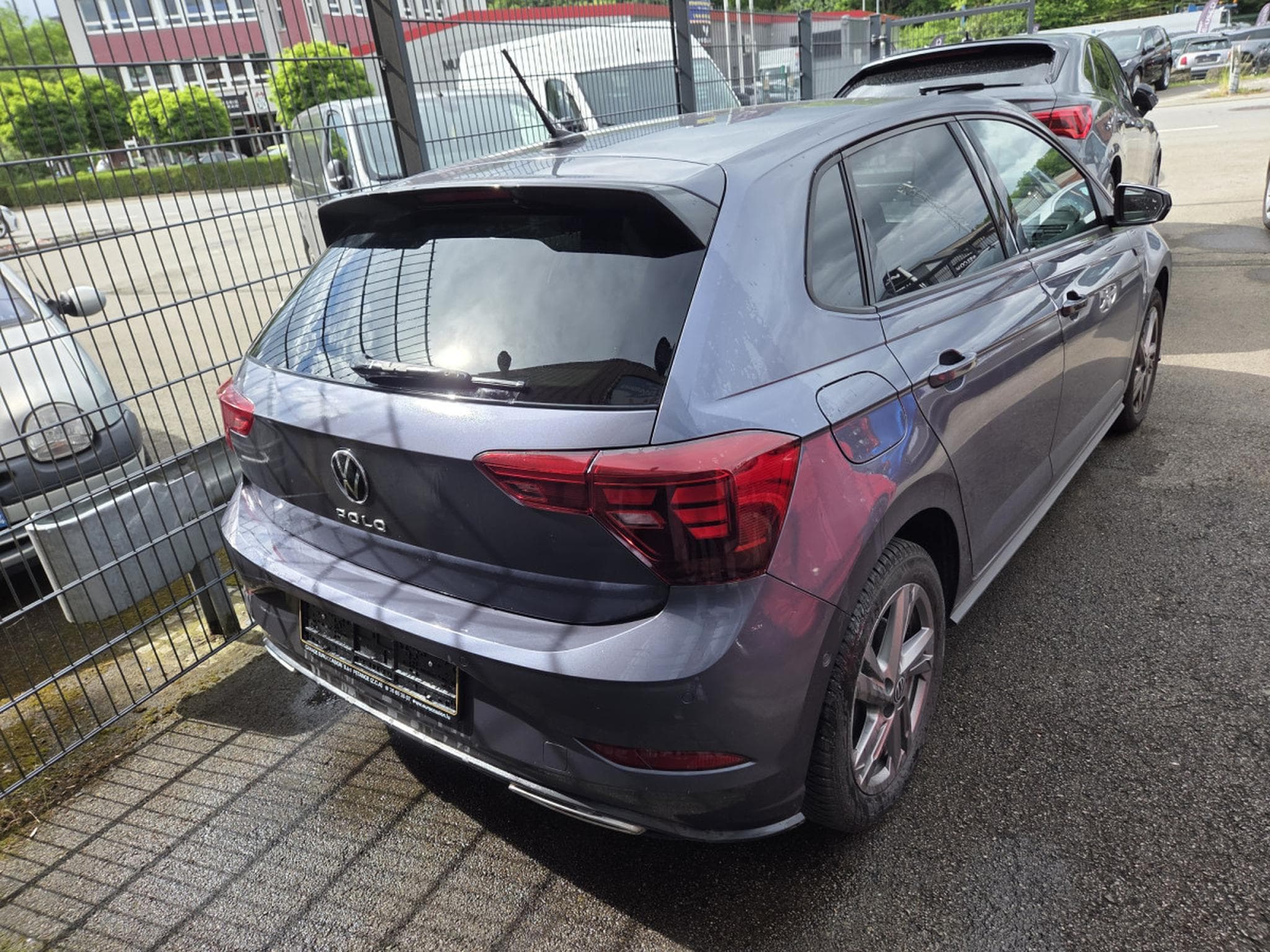 VW Polo TSI R-LINE 95CV (2023) - Photo 5
