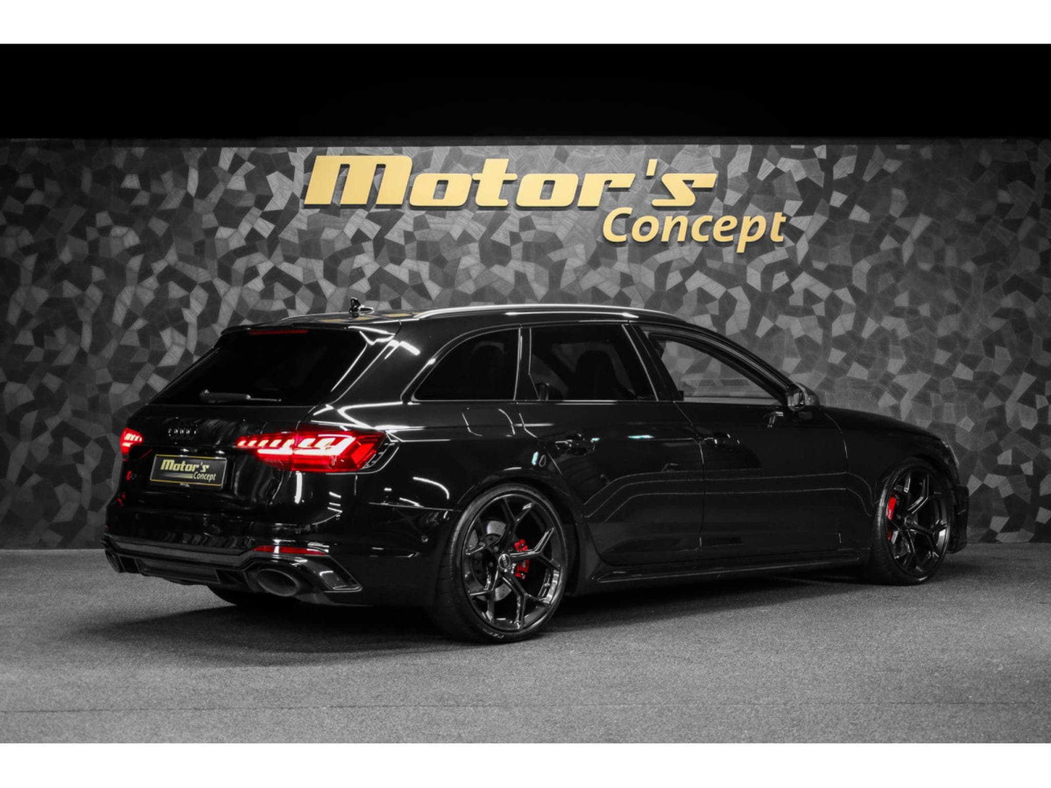 Audi RS4 AVANT Compétition Plus 2.9 V6 QUATTRO - BAQUETS RS (2025) - Photo 3