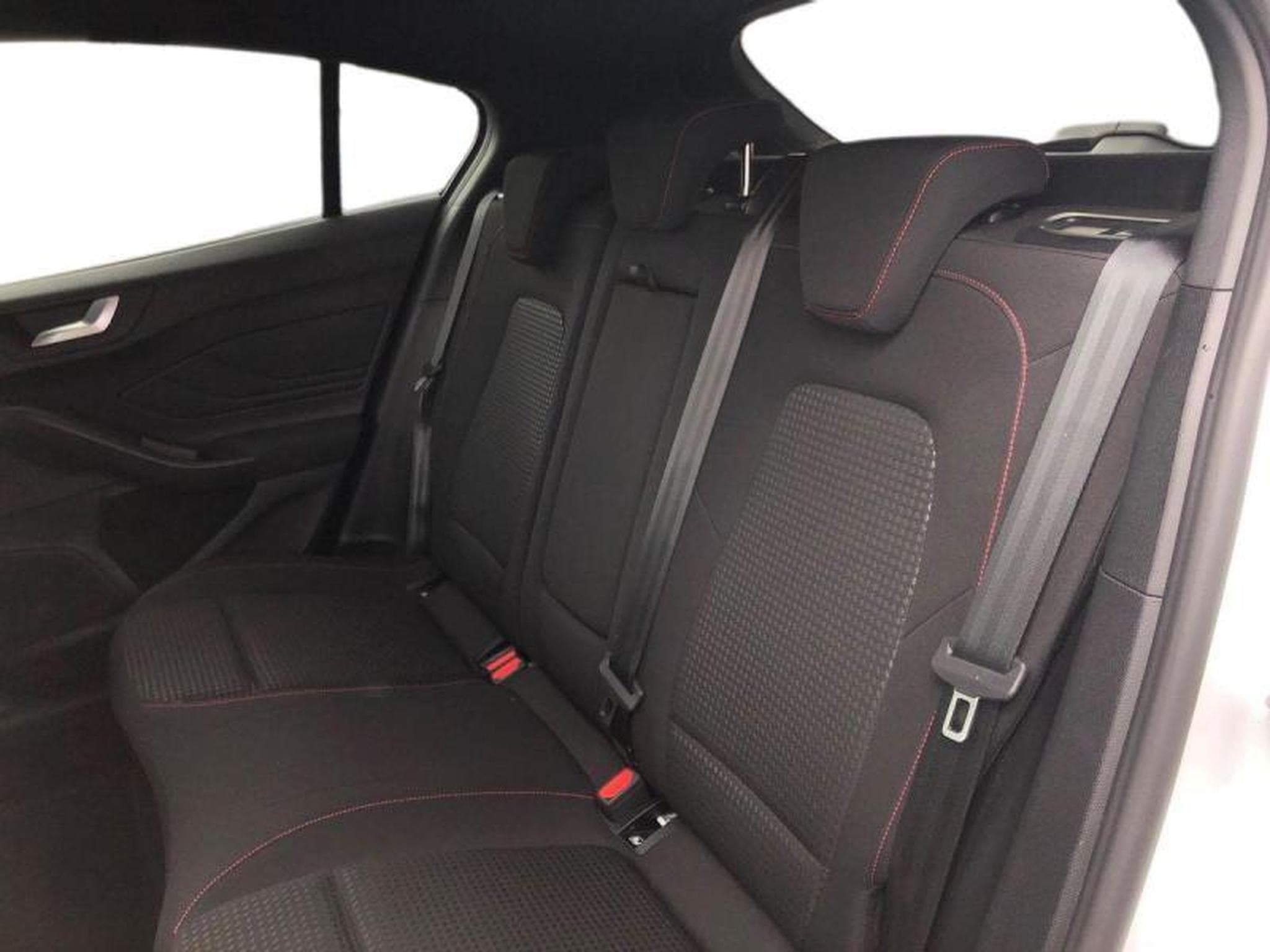 Ford Focus ST-Line X (2024) - Photo 11