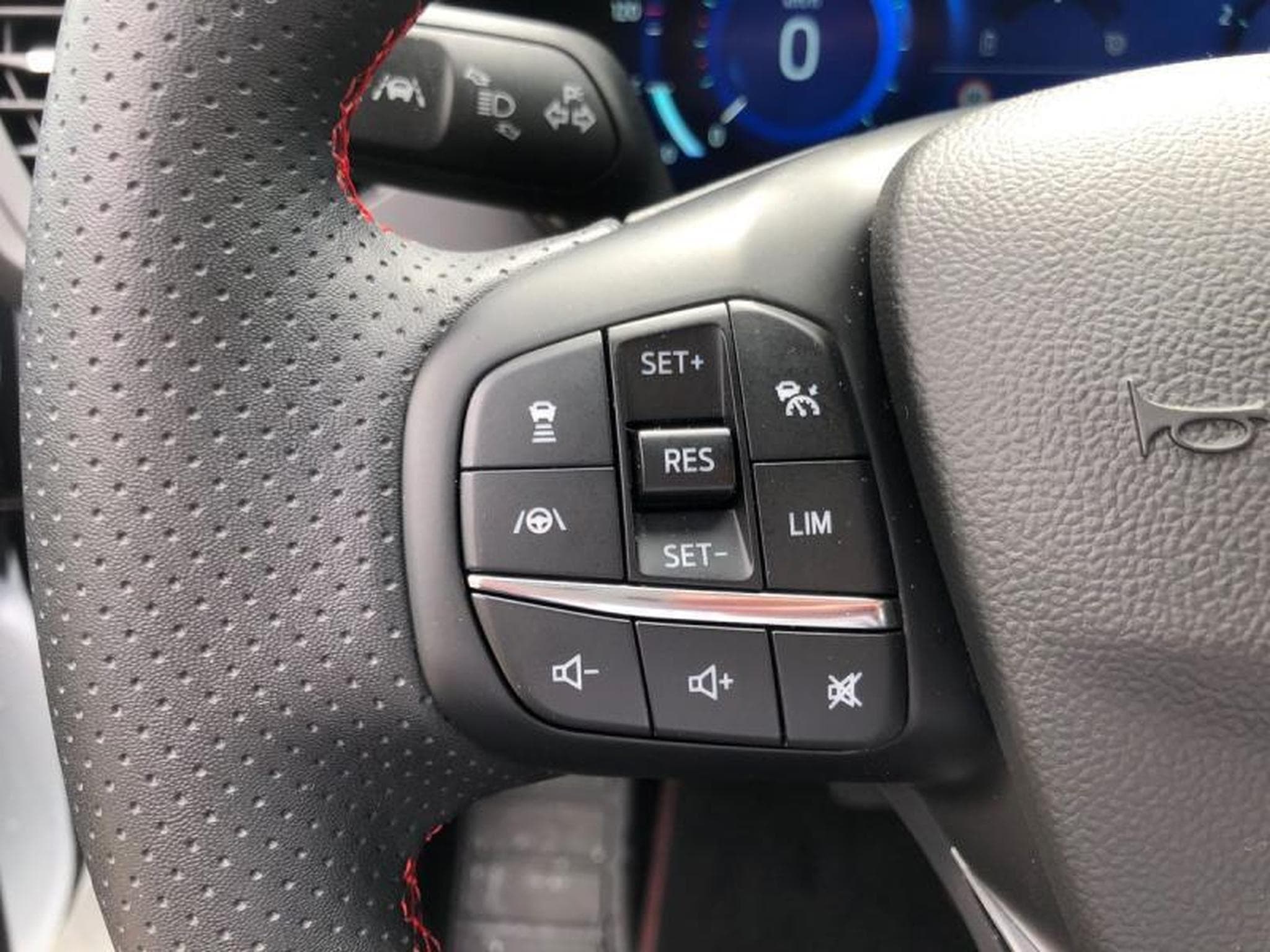 Ford Focus ST-Line X (2024) - Photo 20