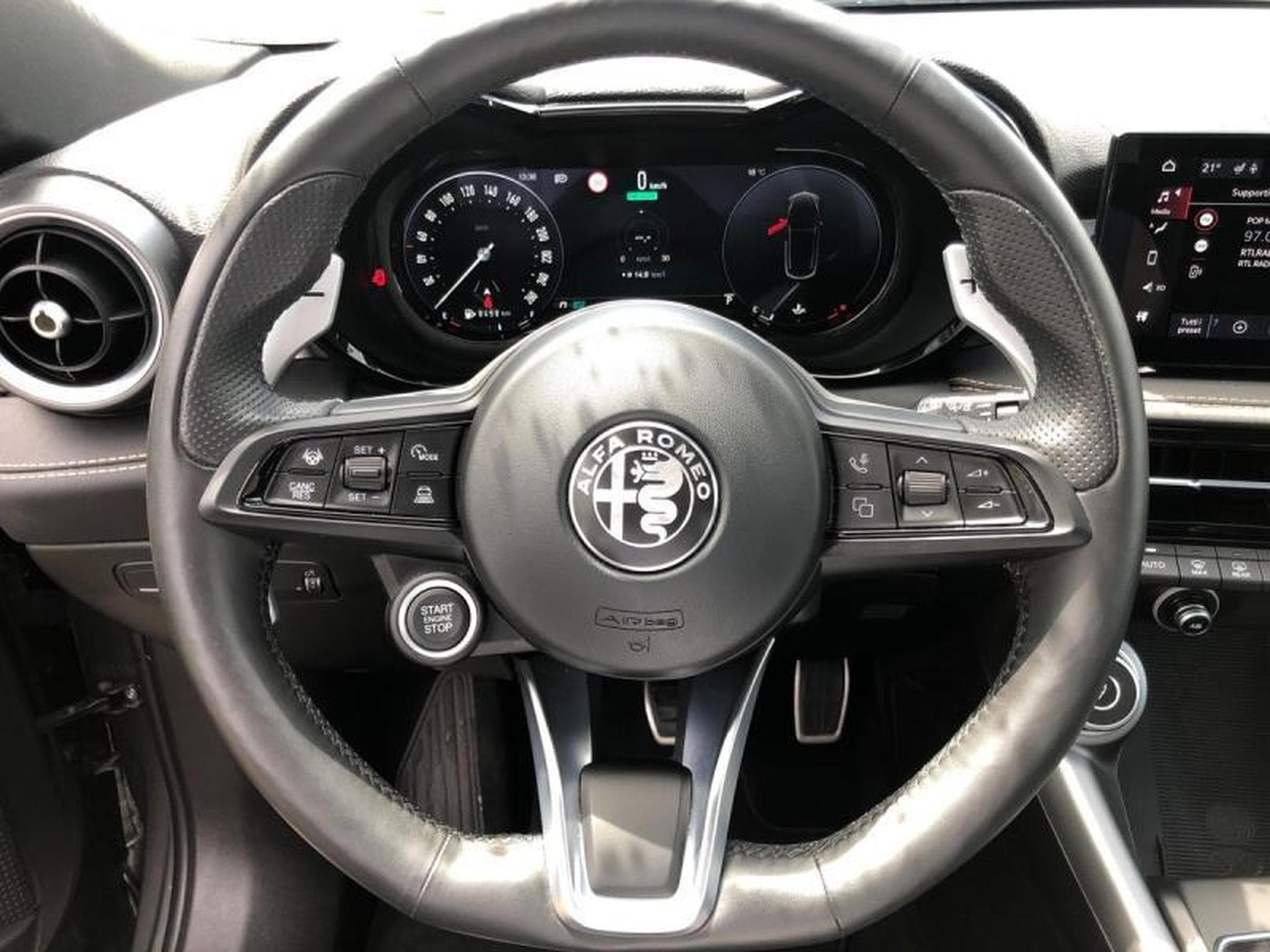 Alfa-Romeo Tonale VELOCE Hybrid (2024) - Photo 26