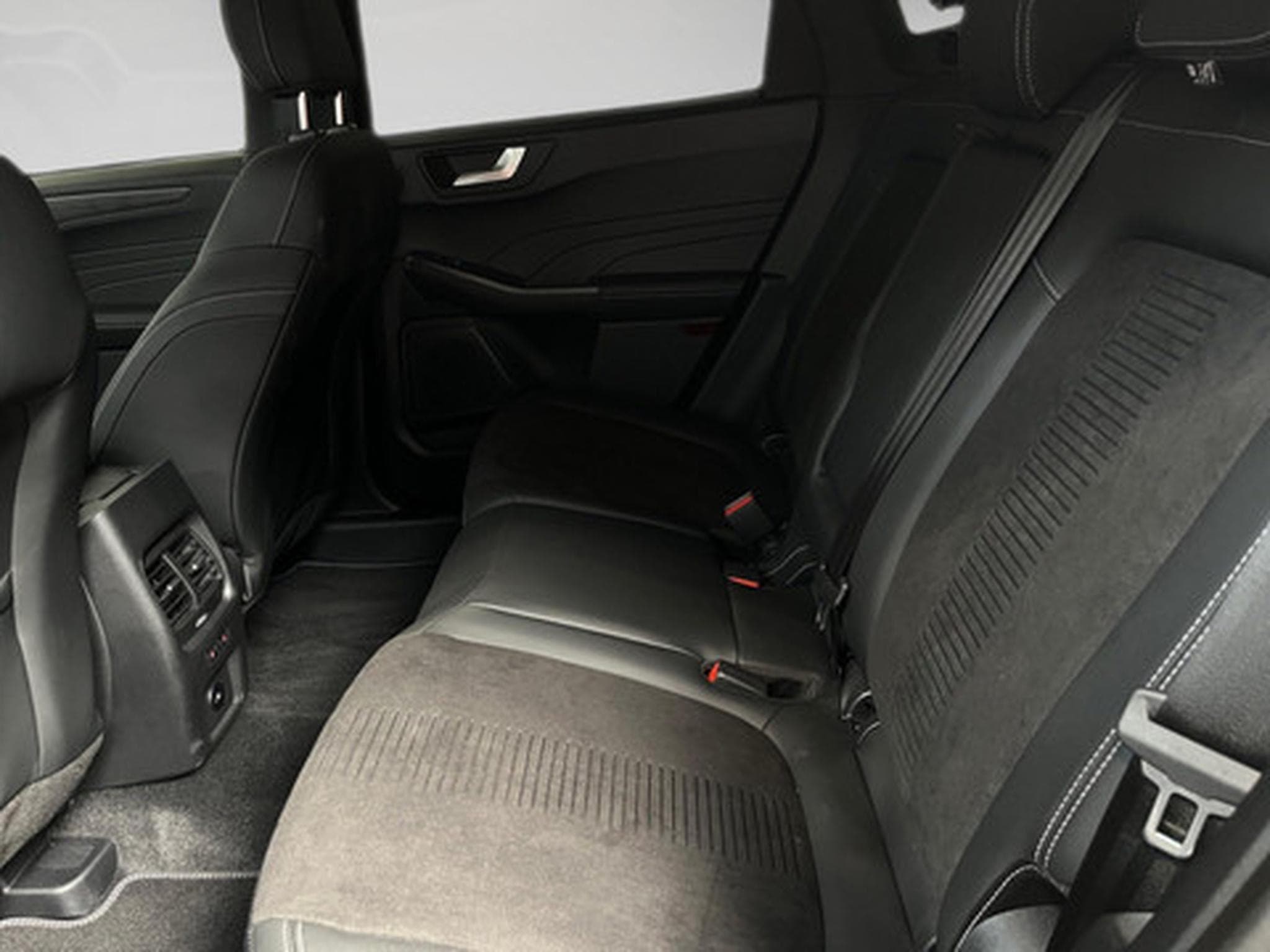 Ford Kuga Active X (2025) - Photo 11