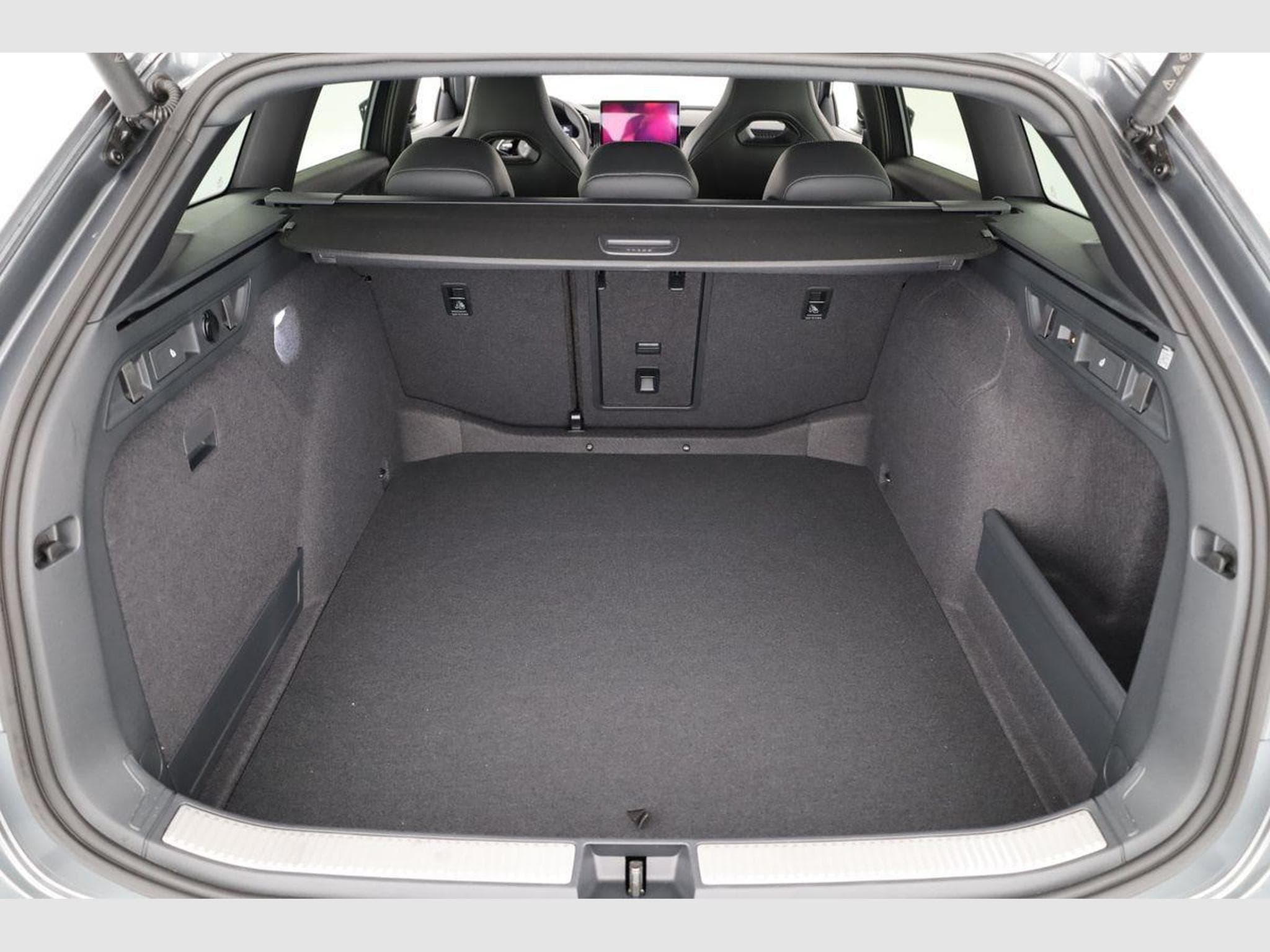 Skoda Superb 2.0 TDI 142 kW 4x4 Sportline (2026) - Photo 12