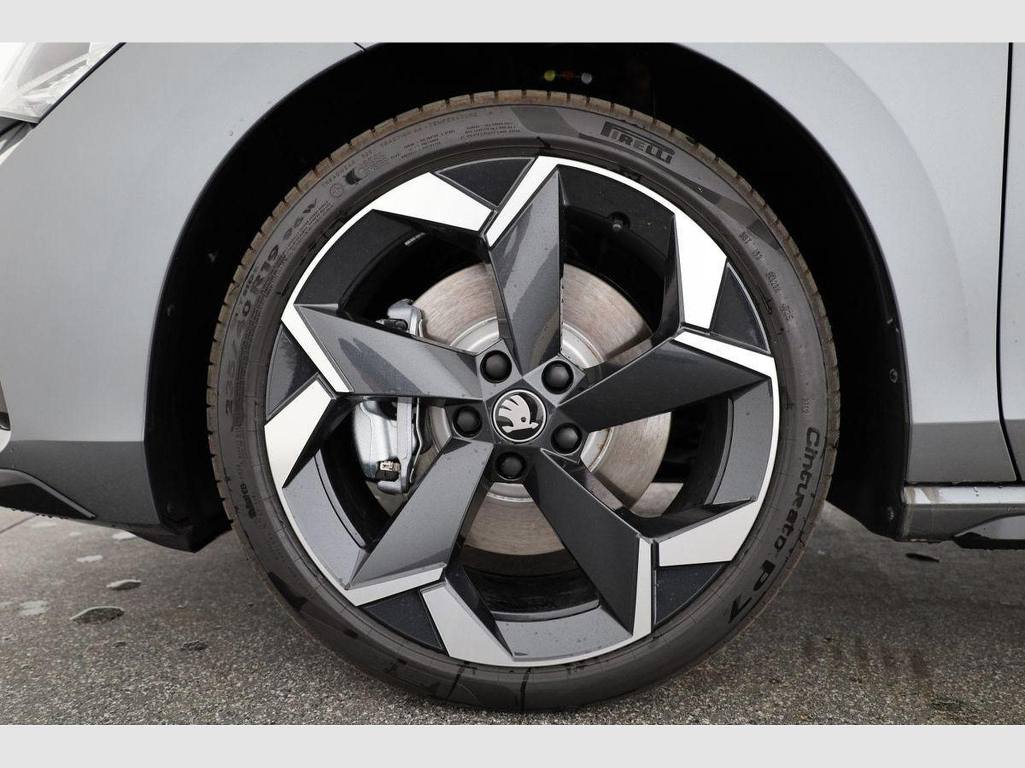 Skoda Superb 2.0 TDI 142 kW 4x4 Sportline (2026) - Photo 16