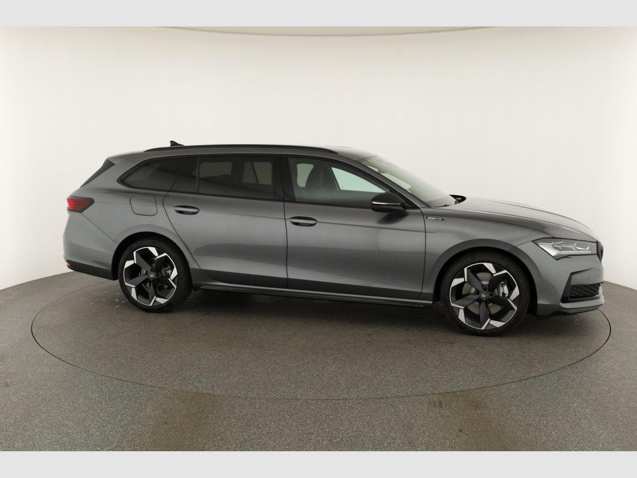 Skoda Superb 2.0 TDI 142 kW 4x4 Sportline (2026) - Photo 24