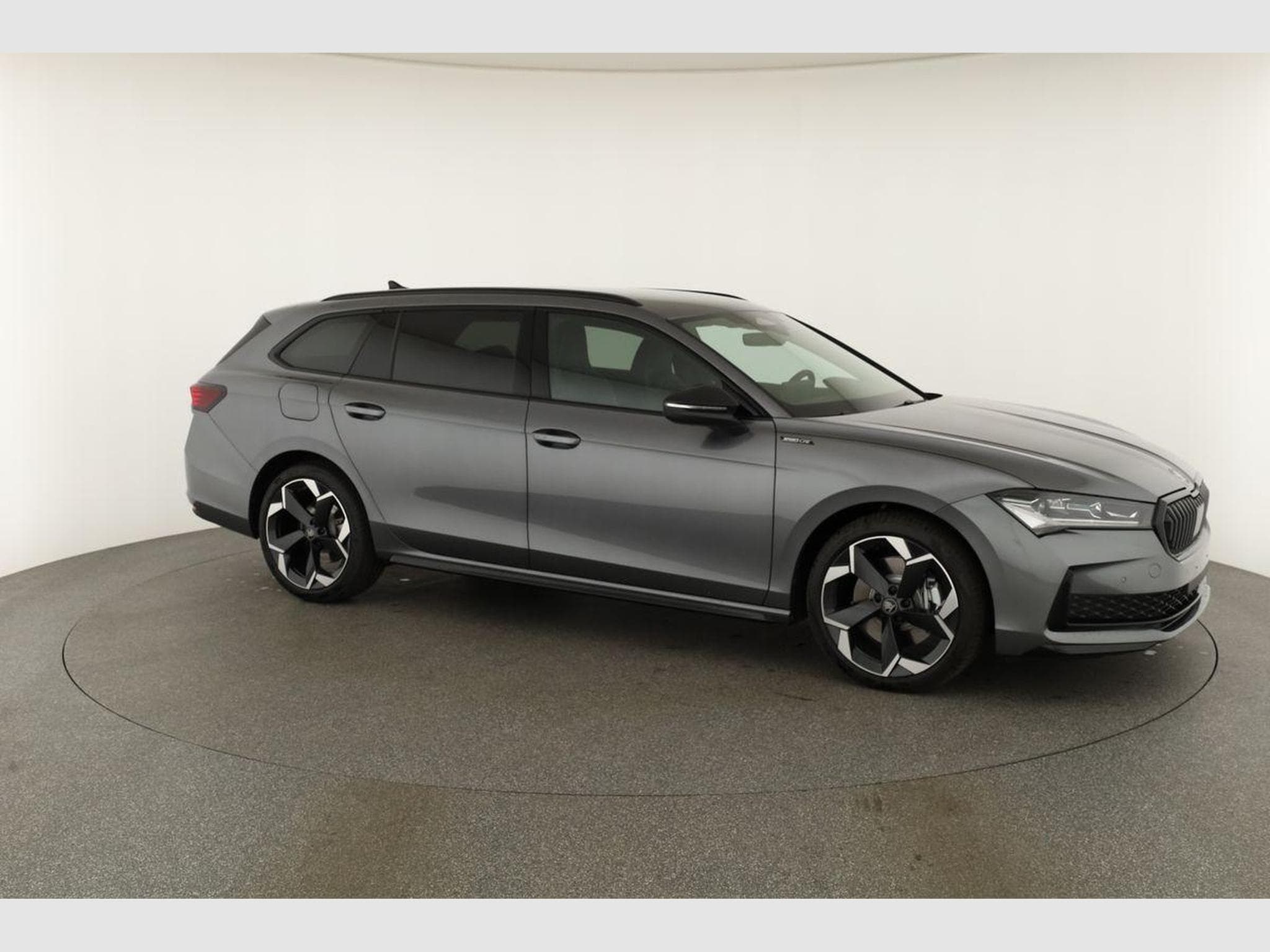 Skoda Superb 2.0 TDI 142 kW 4x4 Sportline (2026) - Photo 25