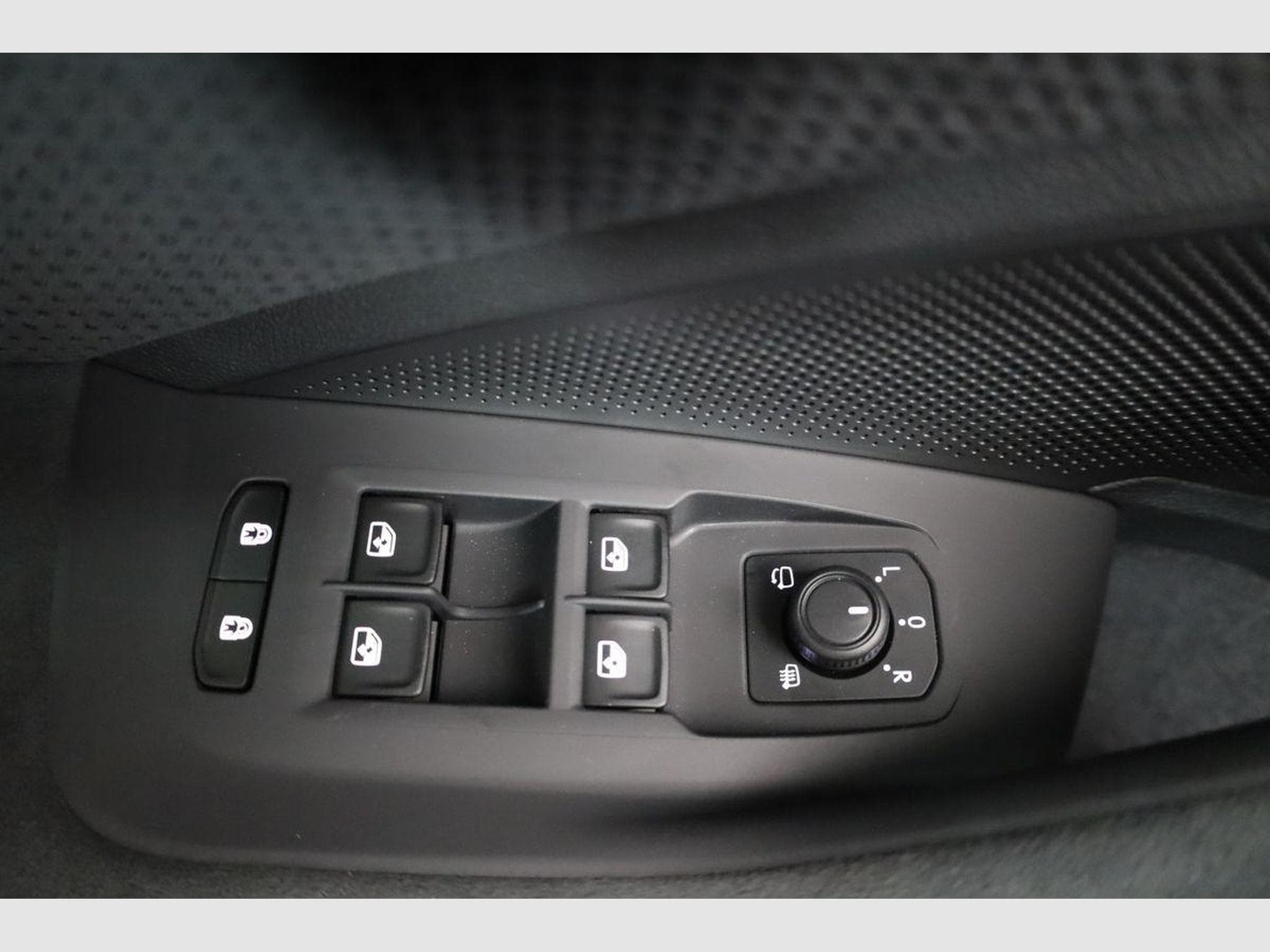 Skoda Superb 2.0 TDI 142 kW 4x4 Sportline (2026) - Photo 7