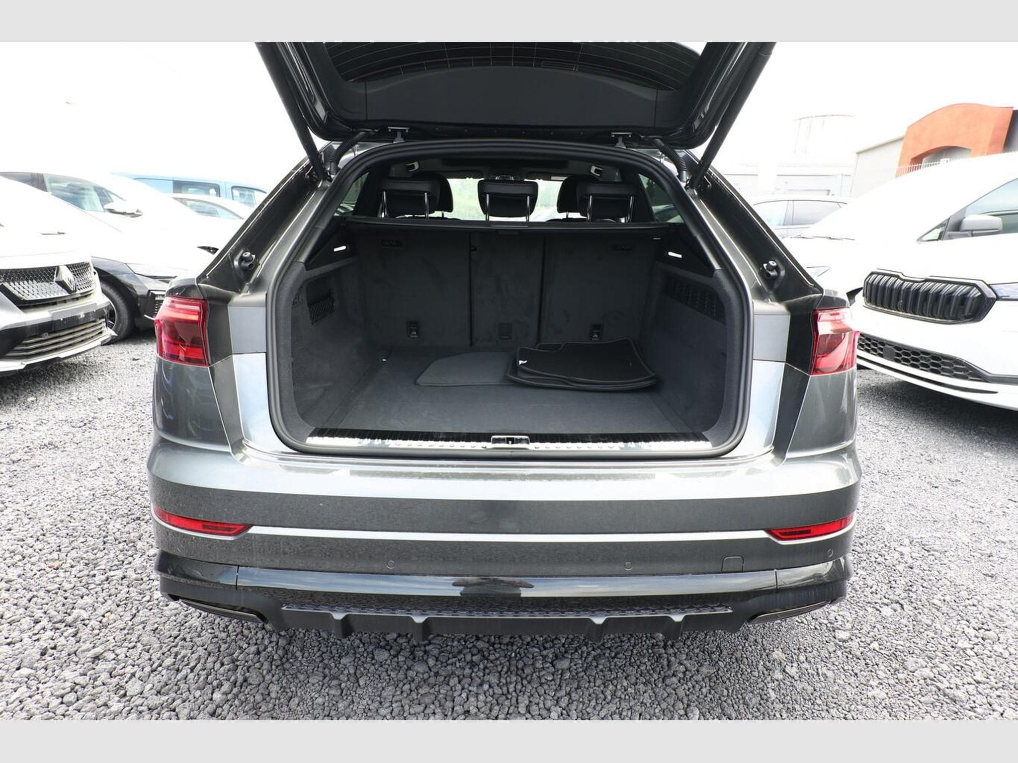 Audi Q8 S line (2026) - Photo 11