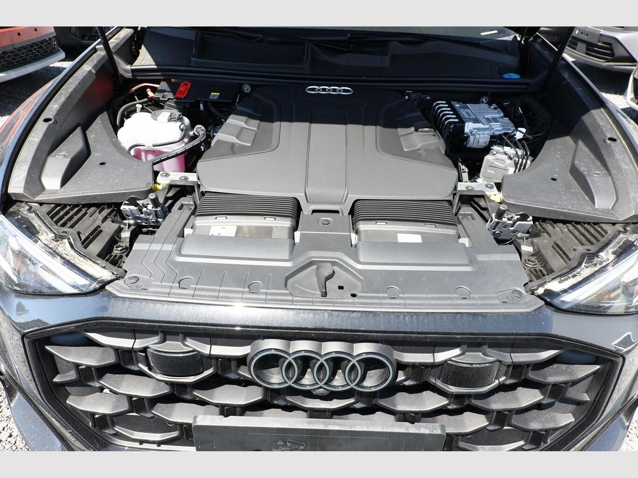 Audi Q8 S line (2026) - Photo 12