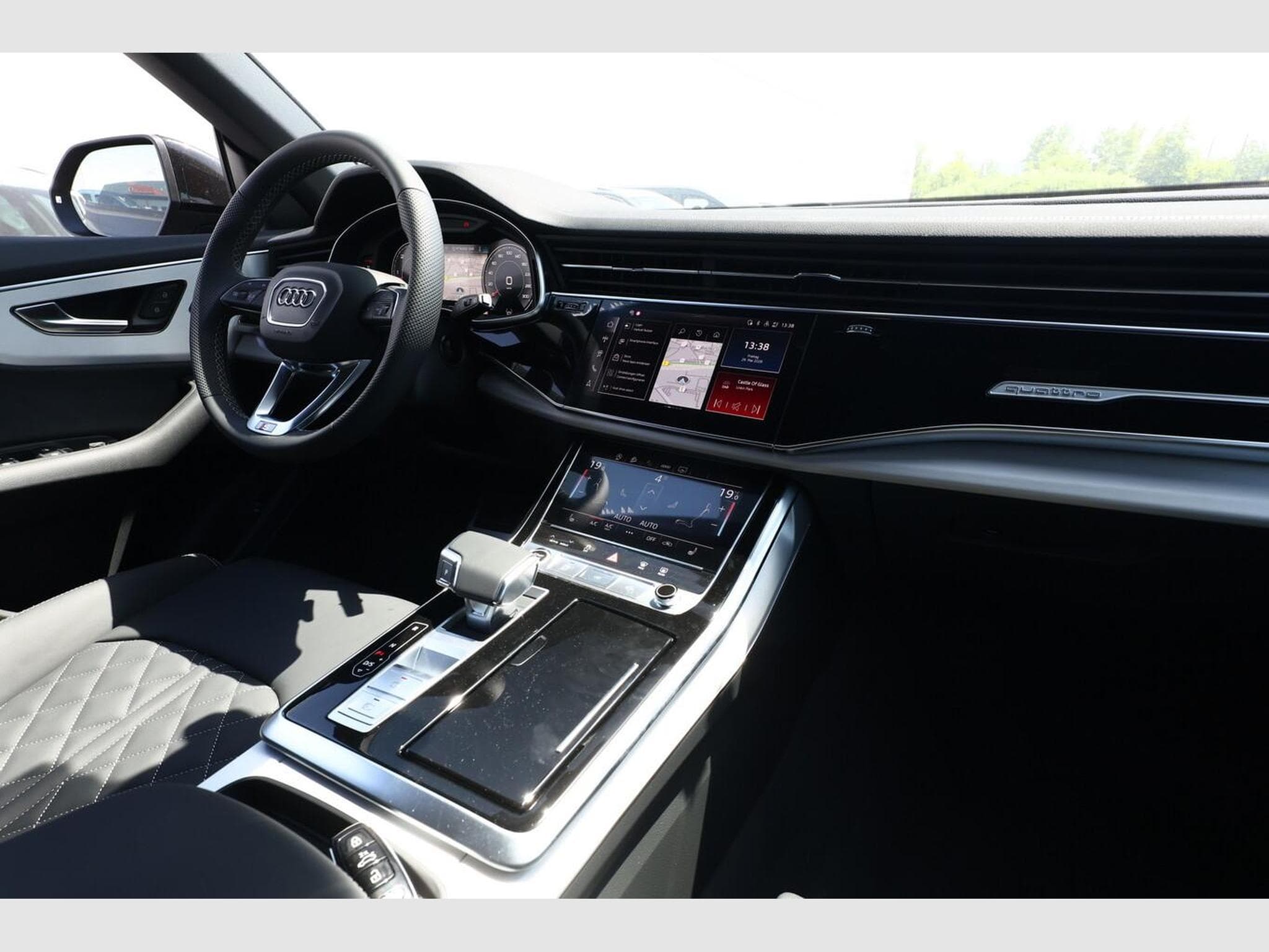 Audi Q8 S line (2026) - Photo 9