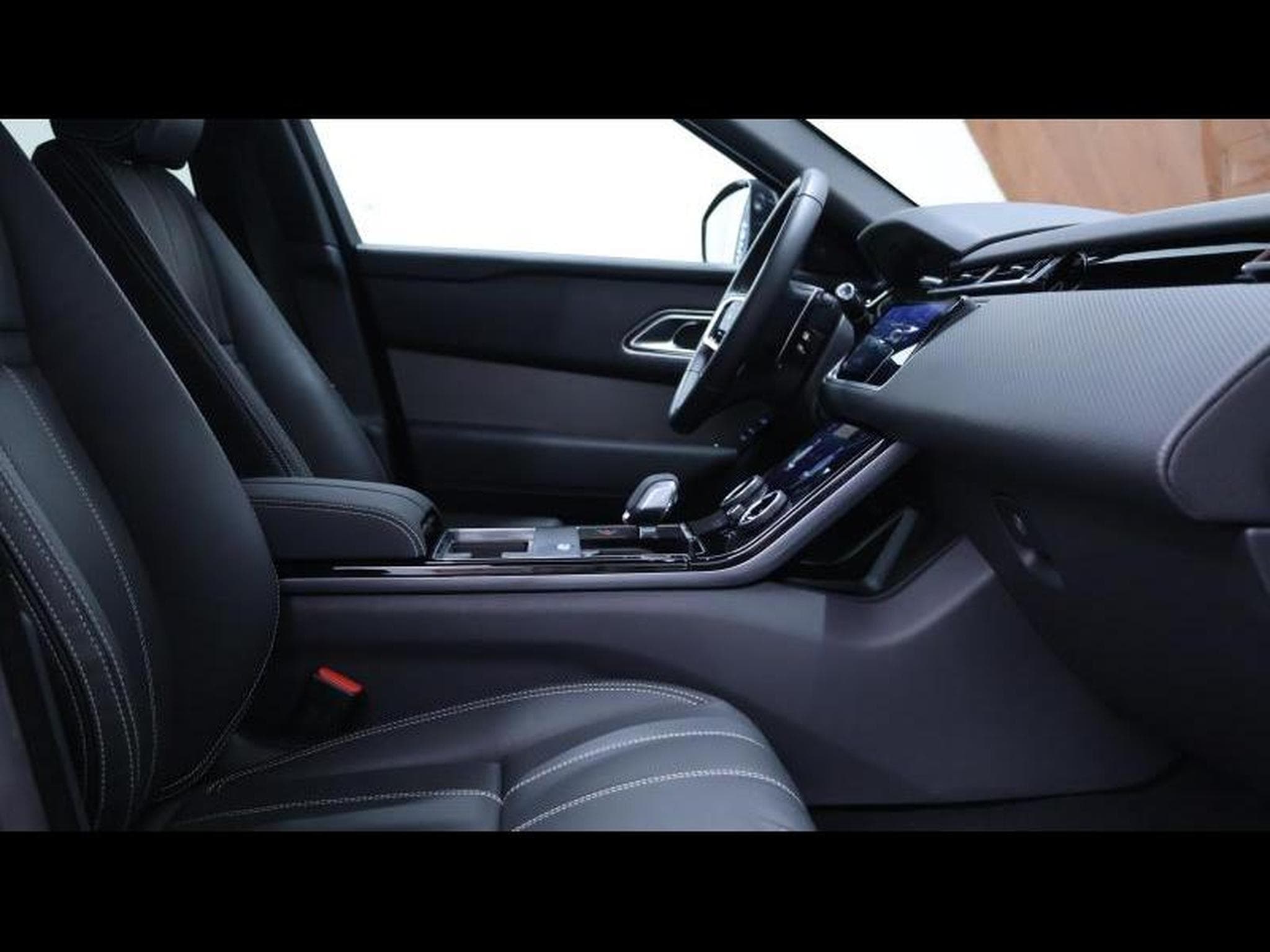 Land-Rover Range Rover Velar D200 S AWD Auto (2023) - Photo 11