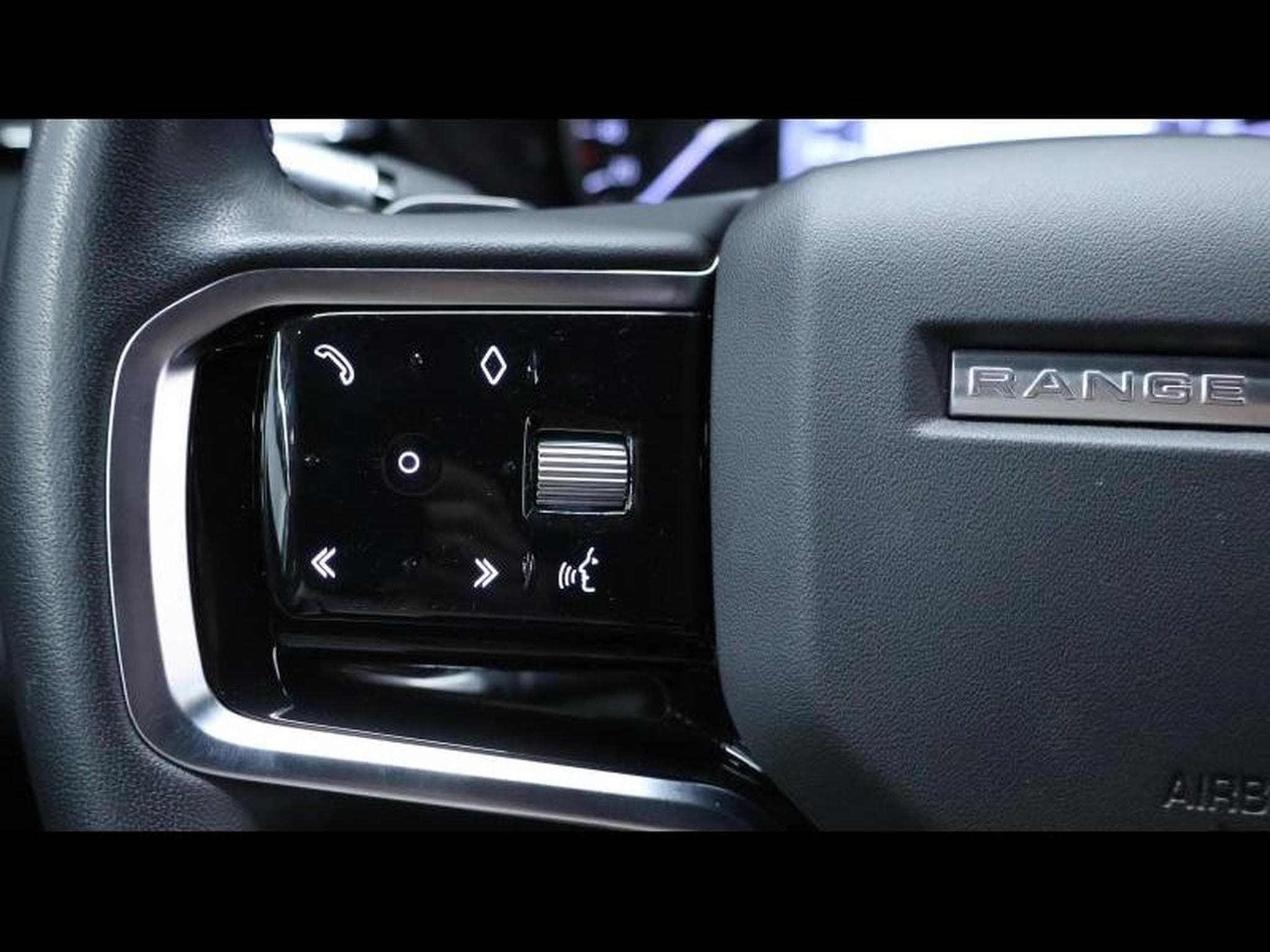 Land-Rover Range Rover Velar D200 S AWD Auto (2023) - Photo 17