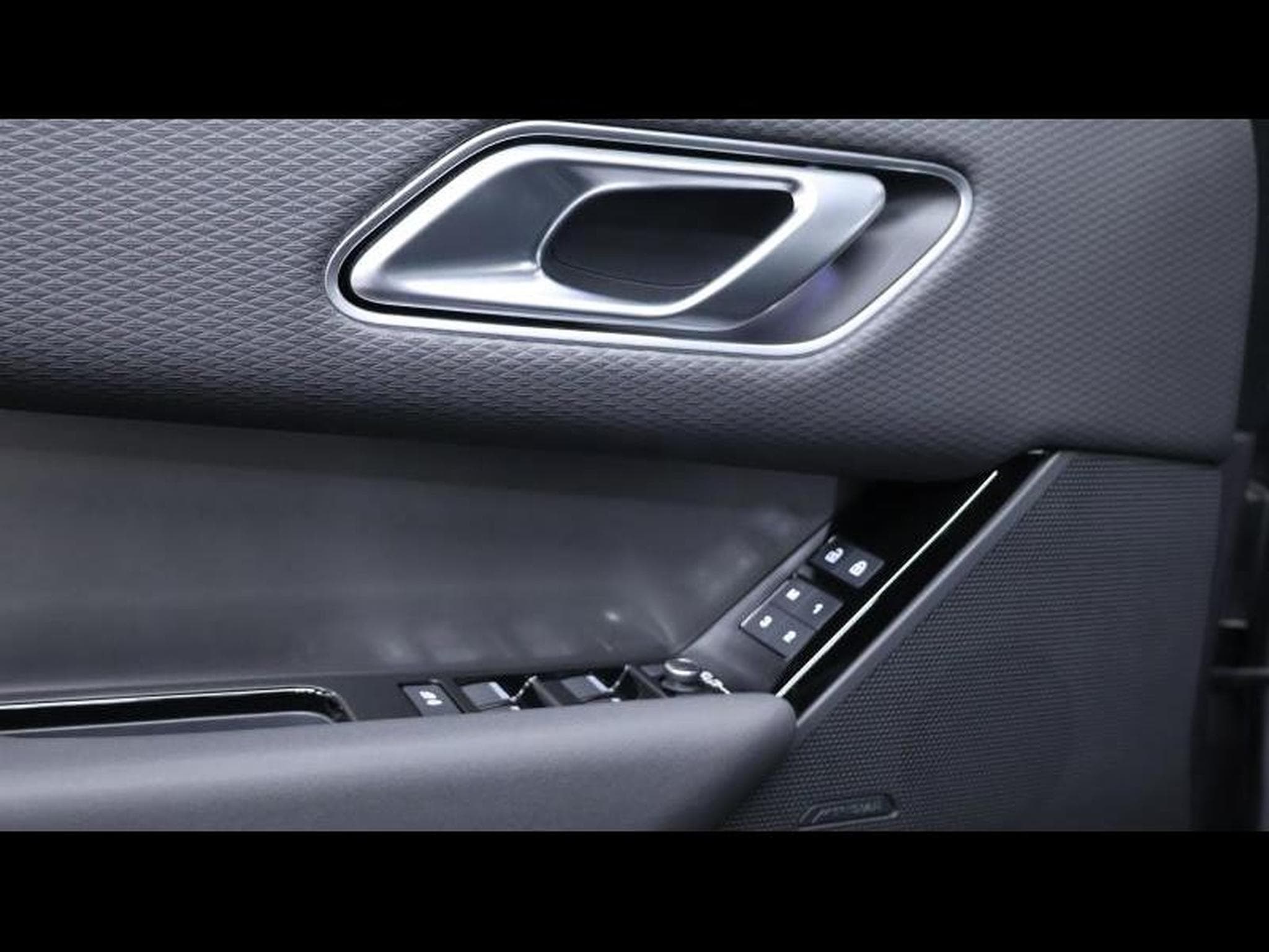 Land-Rover Range Rover Velar D200 S AWD Auto (2023) - Photo 24