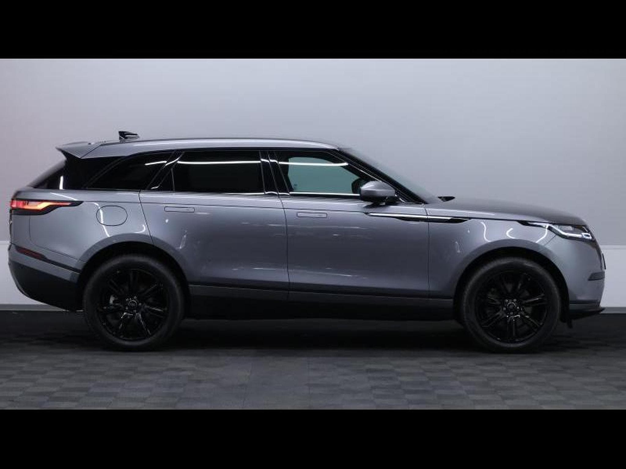 Land-Rover Range Rover Velar D200 S AWD Auto (2023) - Photo 4