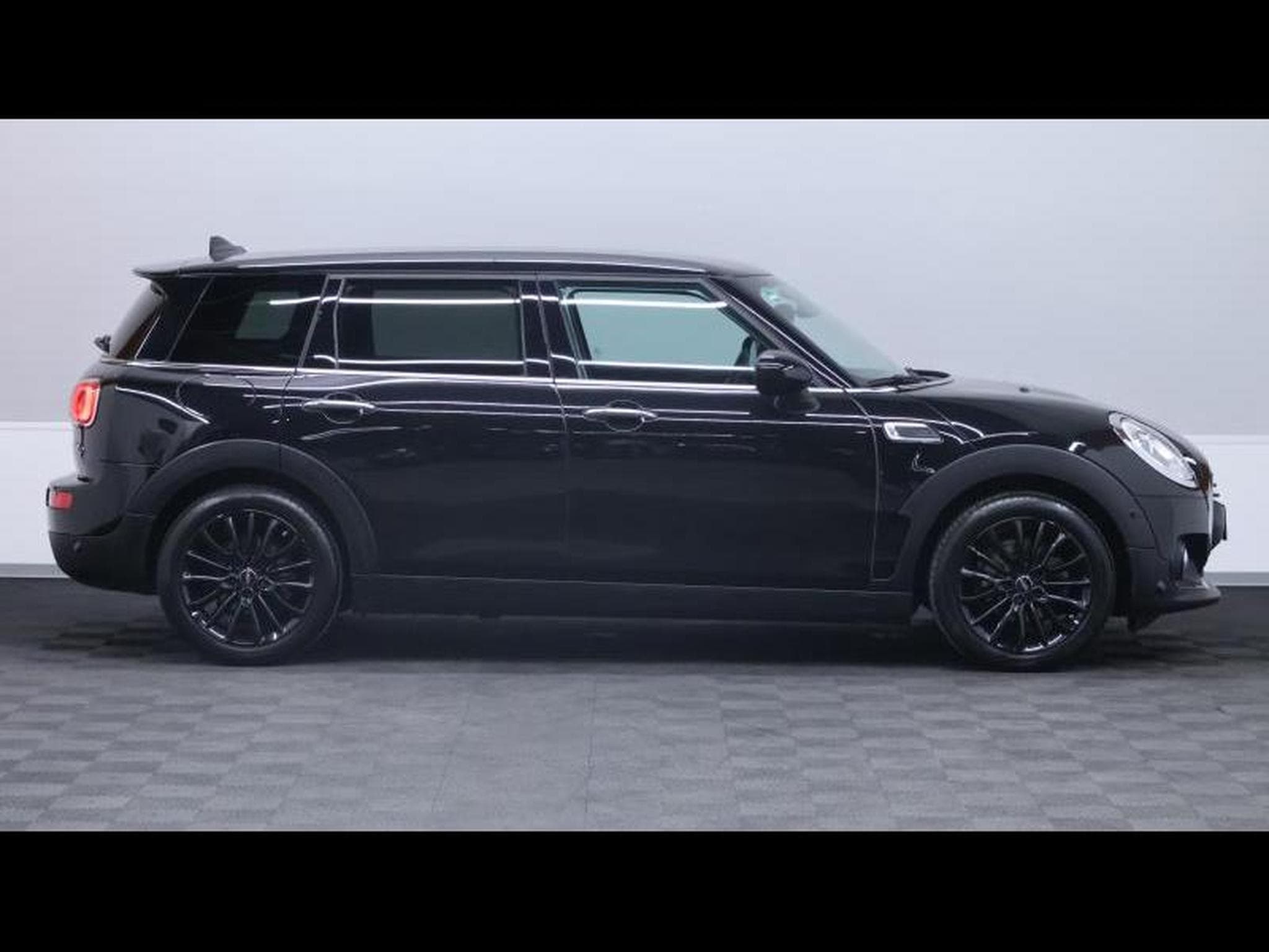 MINI One D Clubman 1.5 Steptronic (2019) - Foto 4
