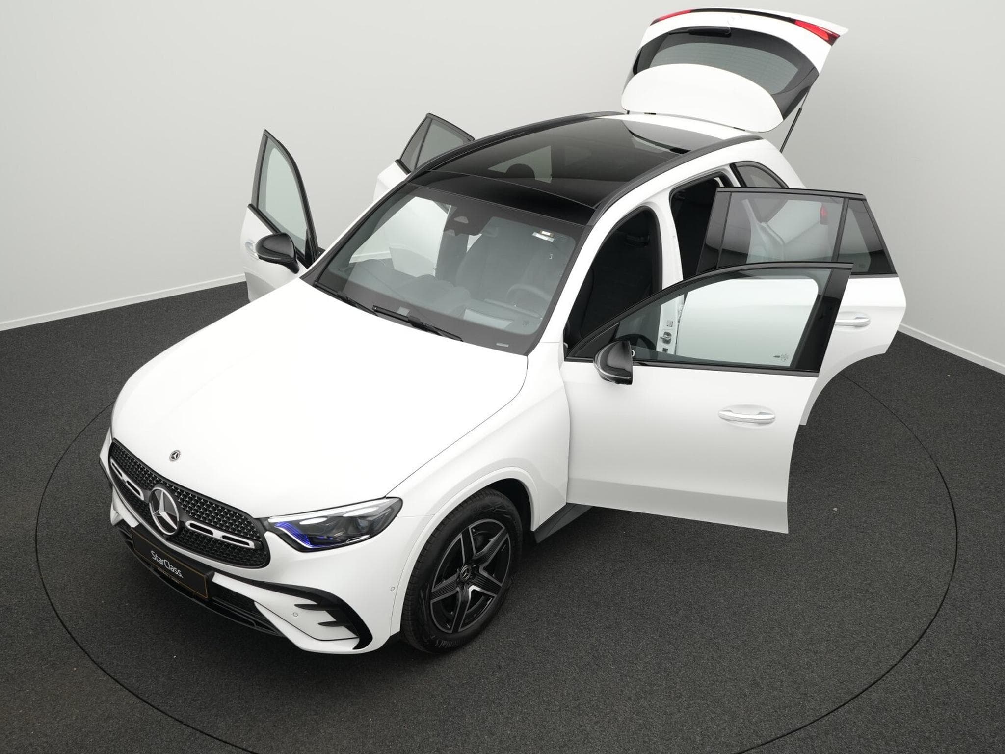 Mercedes GLC 300 4MATIC Pano+Burm+Kamera+Memo (2025) - Foto 12