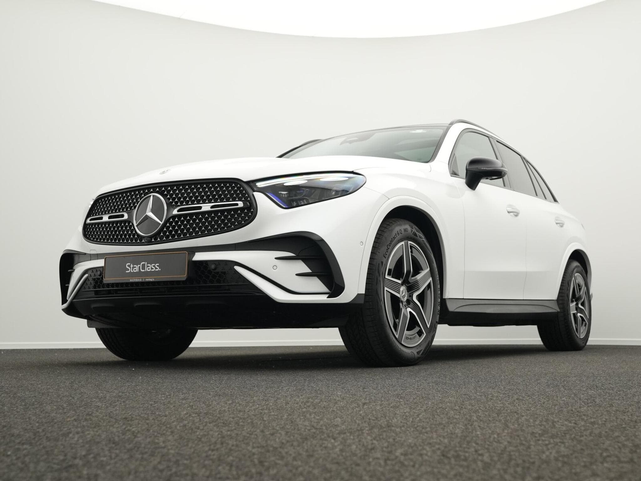Mercedes GLC 300 4MATIC Pano+Burm+Kamera+Memo (2025) - Foto 8