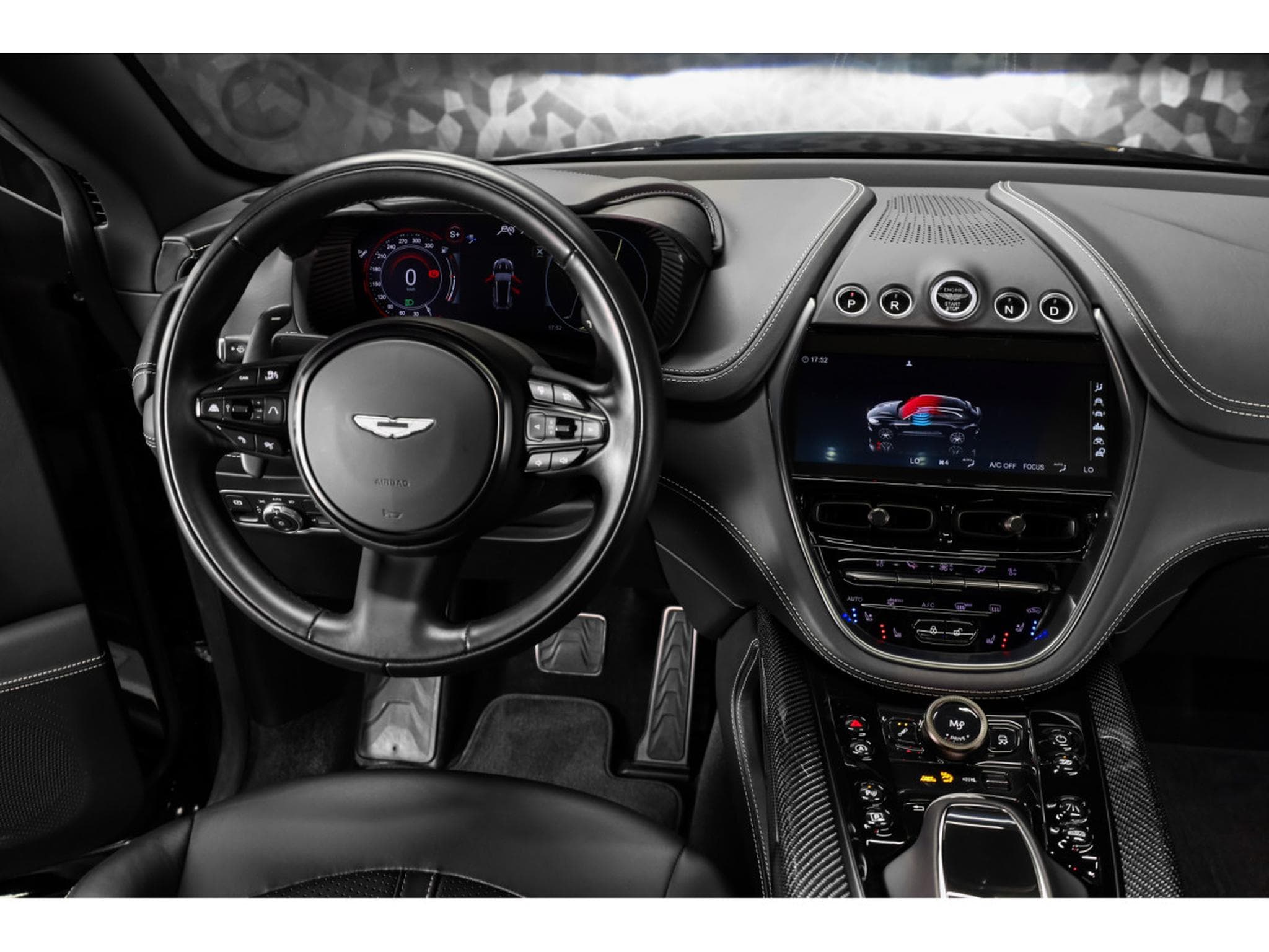 Aston-Martin DBX 707 4.0 V8 Bi-Turbo (2024) - Foto 18