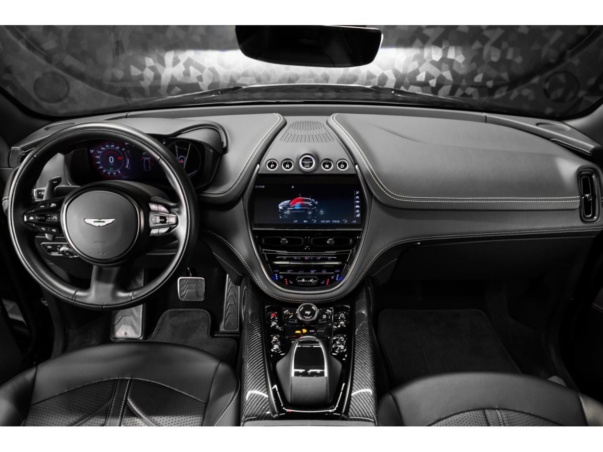 Aston-Martin DBX 707 4.0 V8 Bi-Turbo (2024) - Foto 24