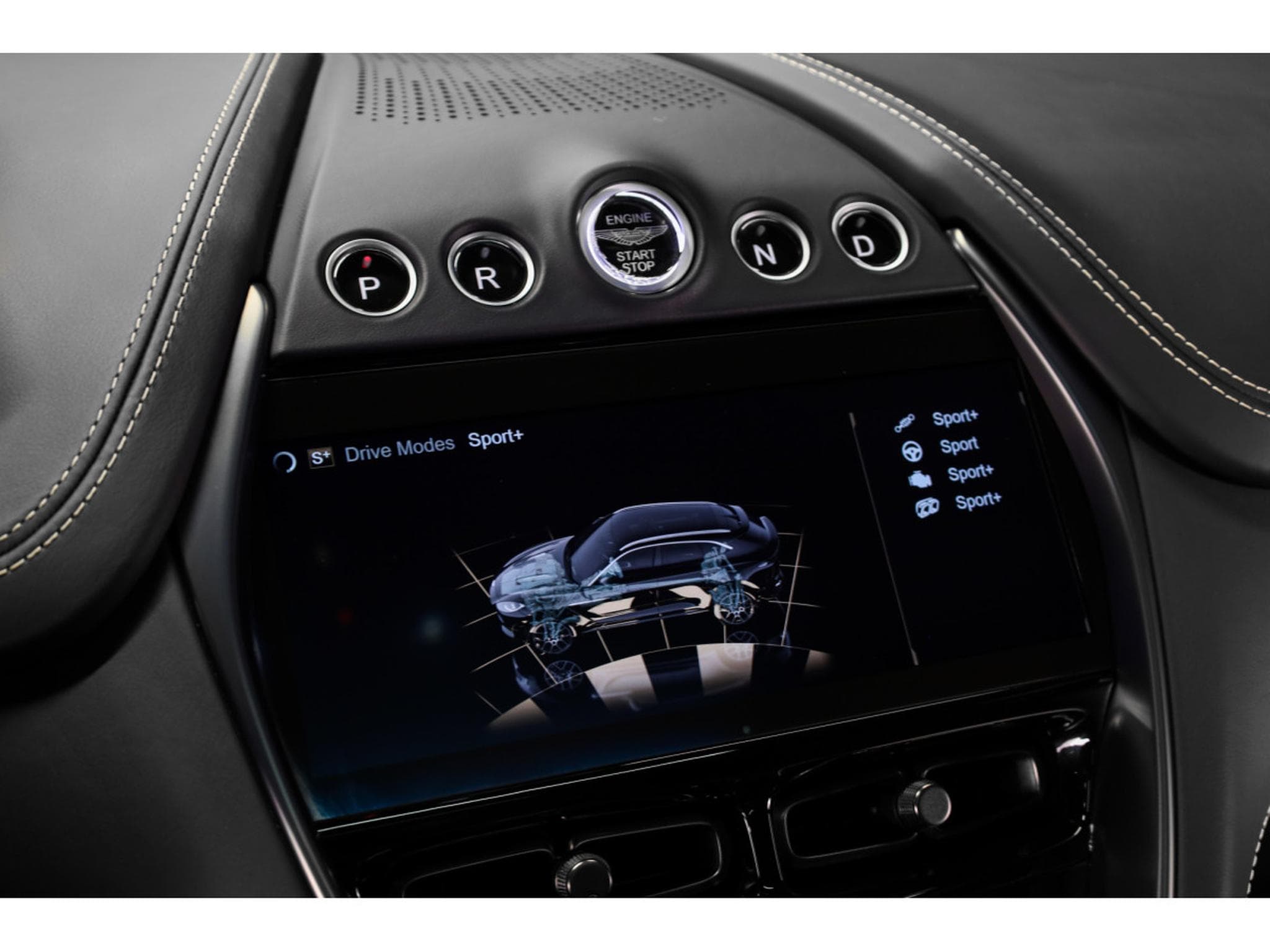 Aston-Martin DBX 707 4.0 V8 Bi-Turbo (2024) - Foto 28