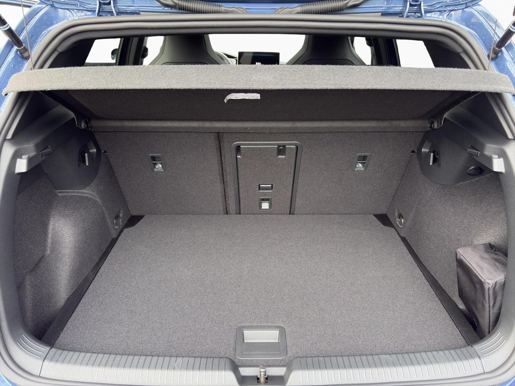 VW Golf R-Line (2026) - Photo 14