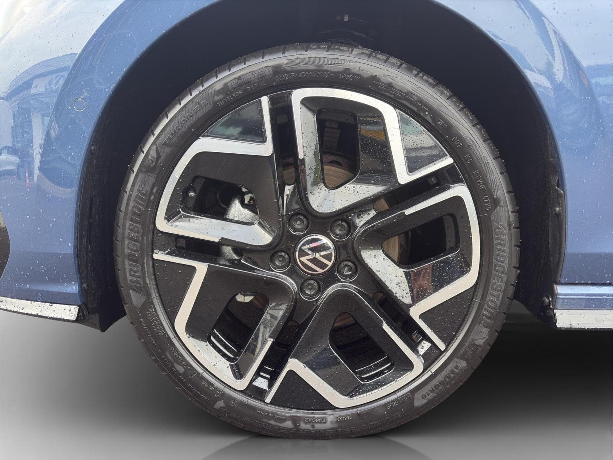 VW Golf R-Line (2026) - Photo 15