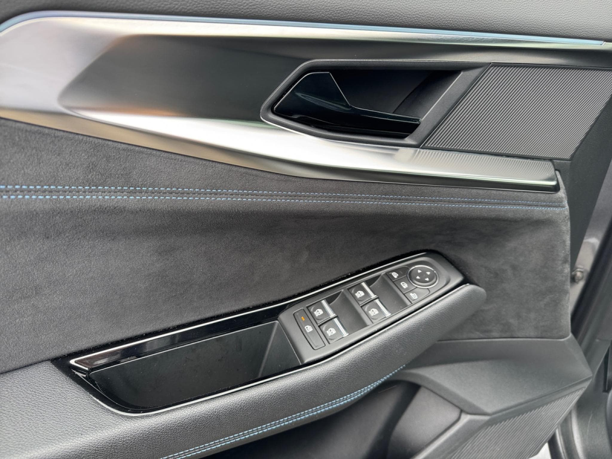 Renault Austral Iconic Esprit Alpine (2023) - Foto 11