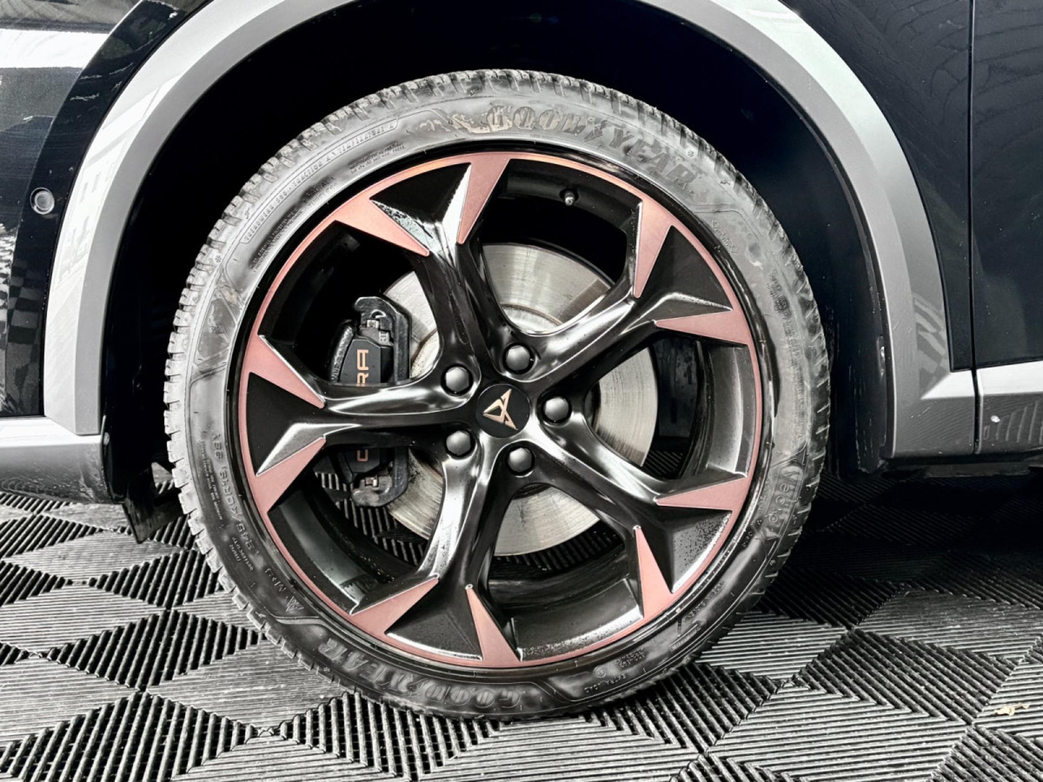 Cupra Formentor VZ 245CV eHybrid DSG6 *VSS* *ACC* 360°* (2022) - Foto 18