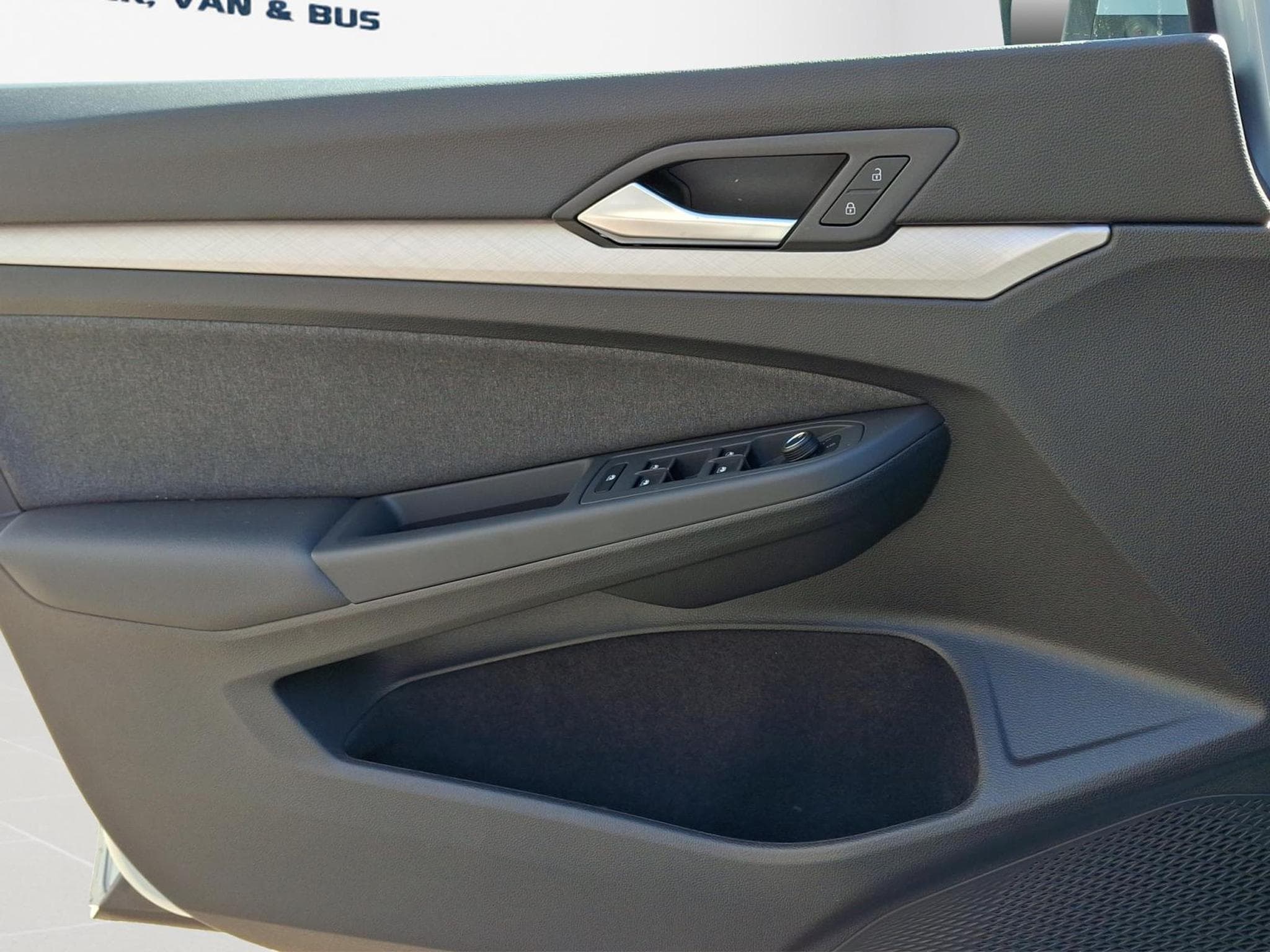 VW Golf Life (2026) - Photo 16
