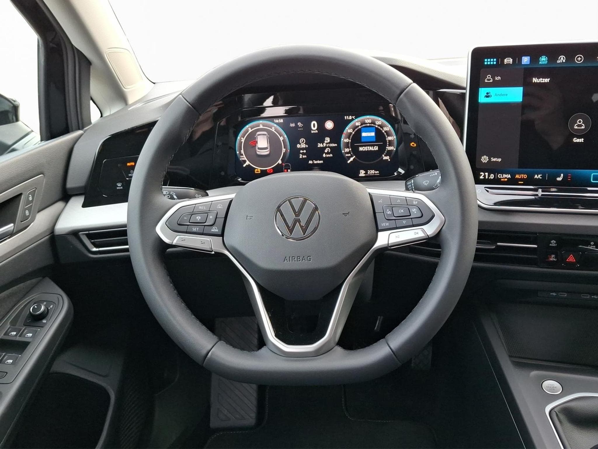VW Golf Life (2026) - Photo 11