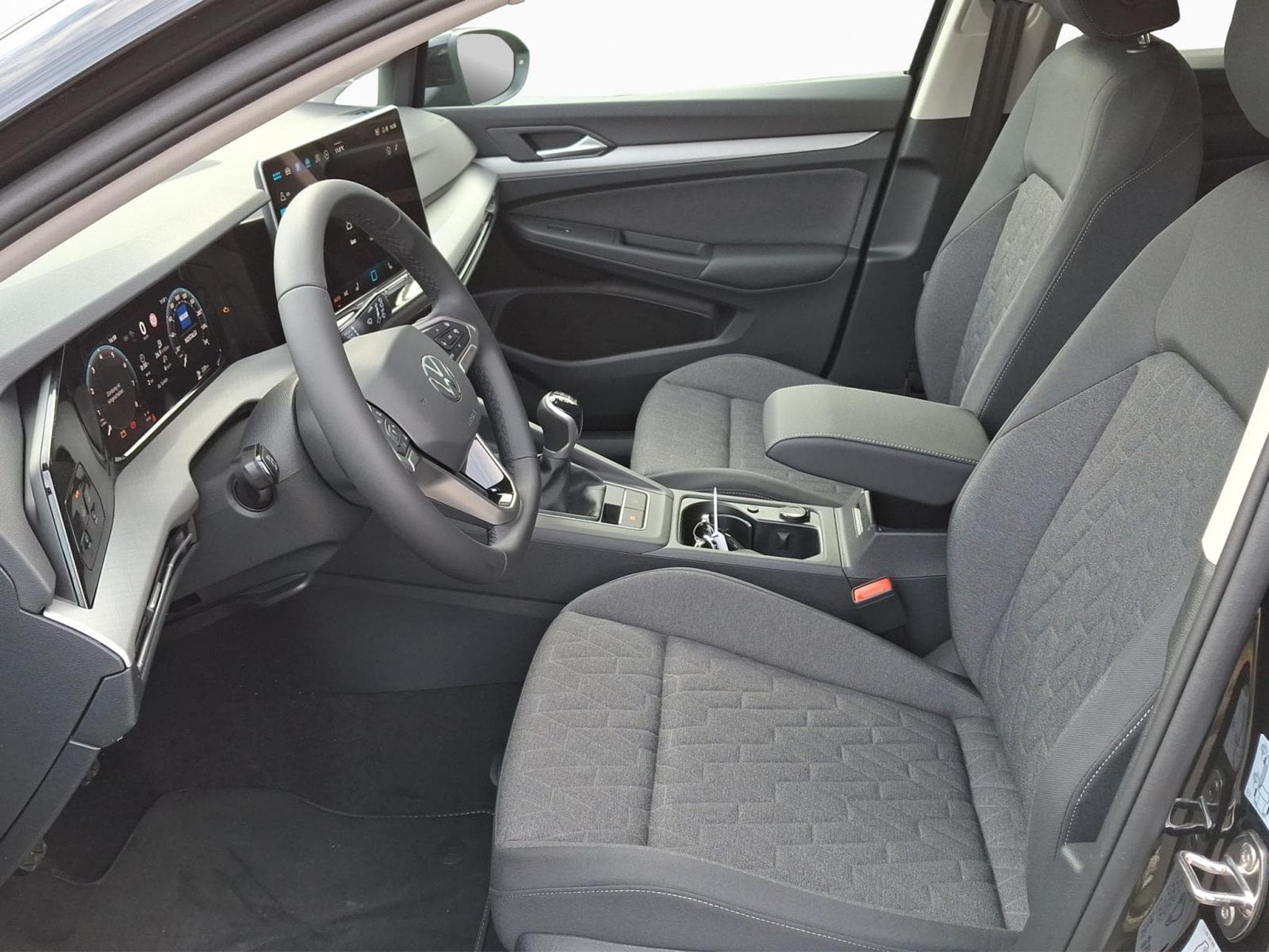 VW Golf Life (2026) - Photo 9