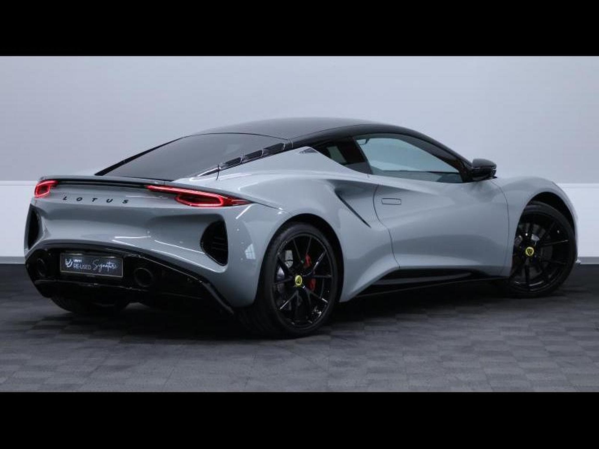 Lotus Emira 2i4 364 First Edition DCT8 (2024) - Foto 5