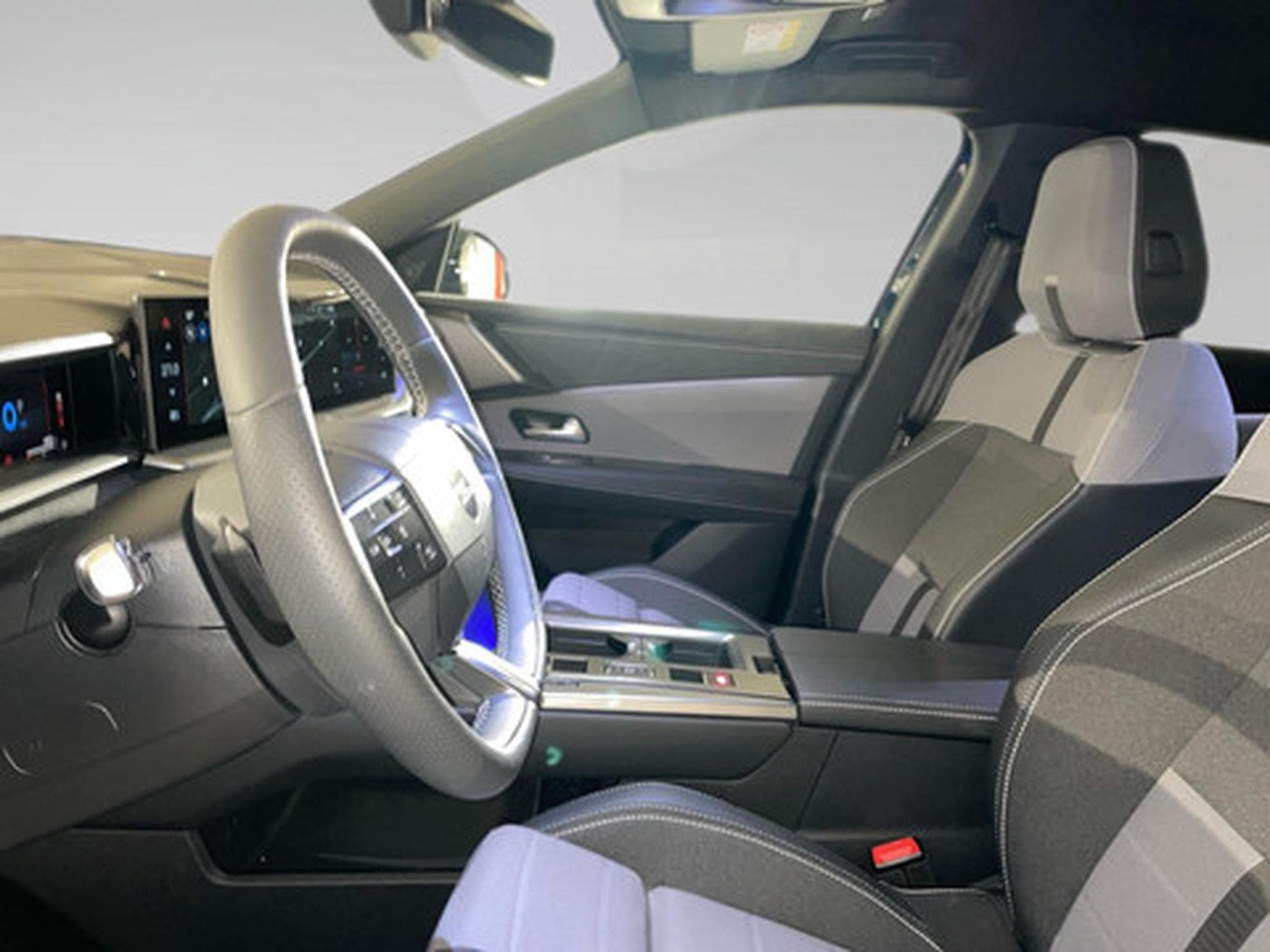 Opel Grandland 1.2 Turbo S/S Hybrid GS (2025) - Photo 4