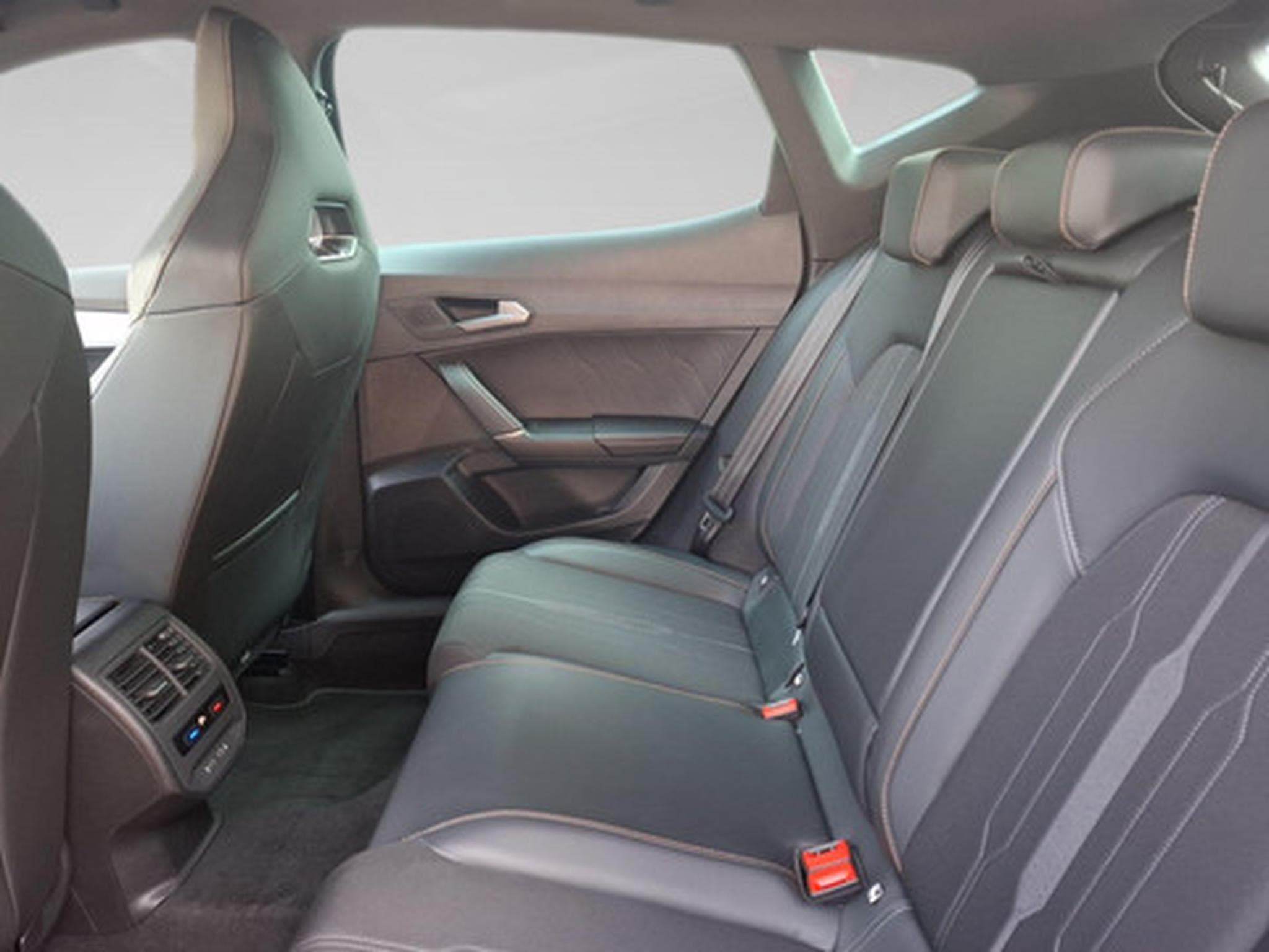 Cupra Formentor 2.0 TSI 4Drive 228kW DSG VZ (2020) - Photo 11